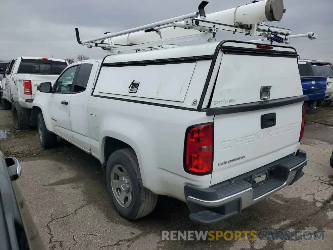 2 Photograph of a damaged car 1GCHSBEA0M1118740 CHEVROLET COLORADO 2021
