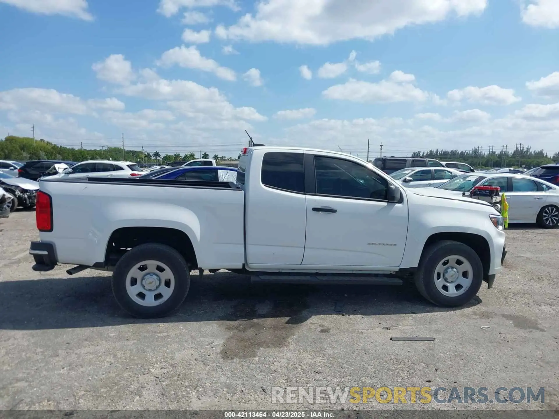 14 Photograph of a damaged car 1GCHSBEA0M1292100 CHEVROLET COLORADO 2021