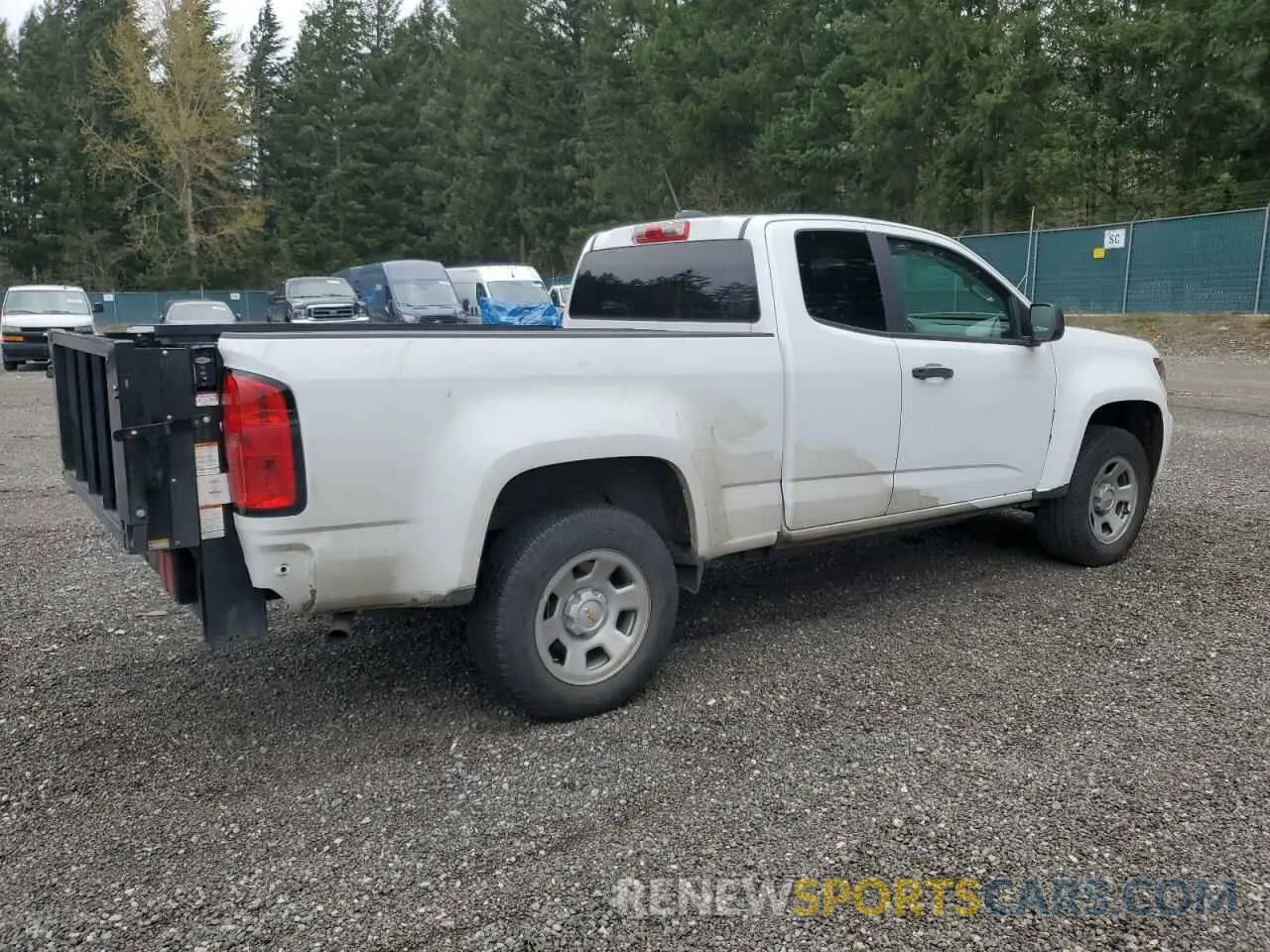 3 Photograph of a damaged car 1GCHSBEA1M1169017 CHEVROLET COLORADO 2021