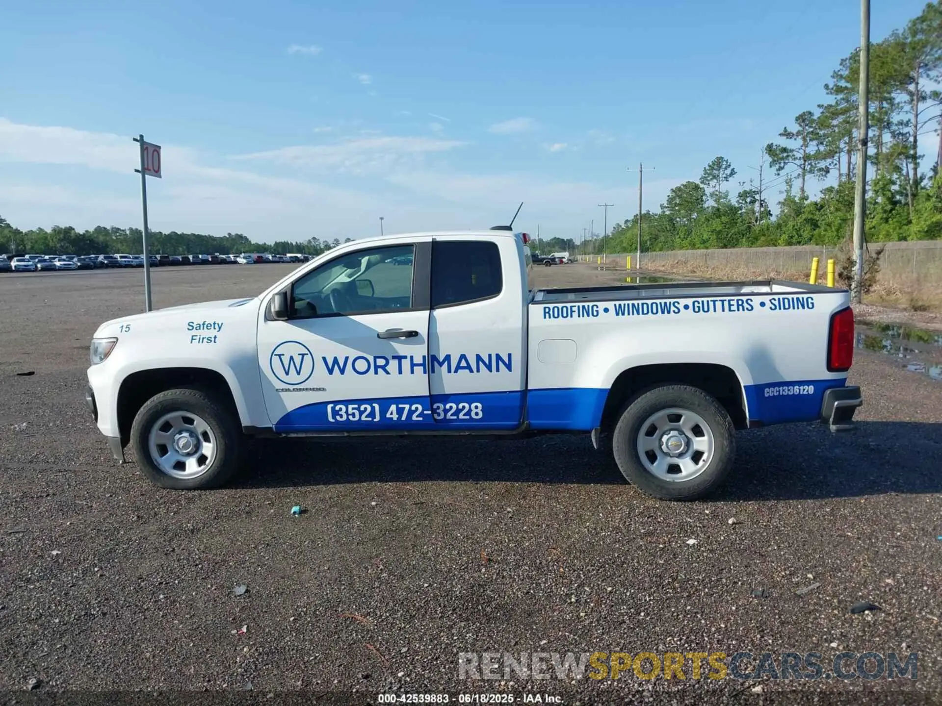 14 Photograph of a damaged car 1GCHSBEA1M1280750 CHEVROLET COLORADO 2021