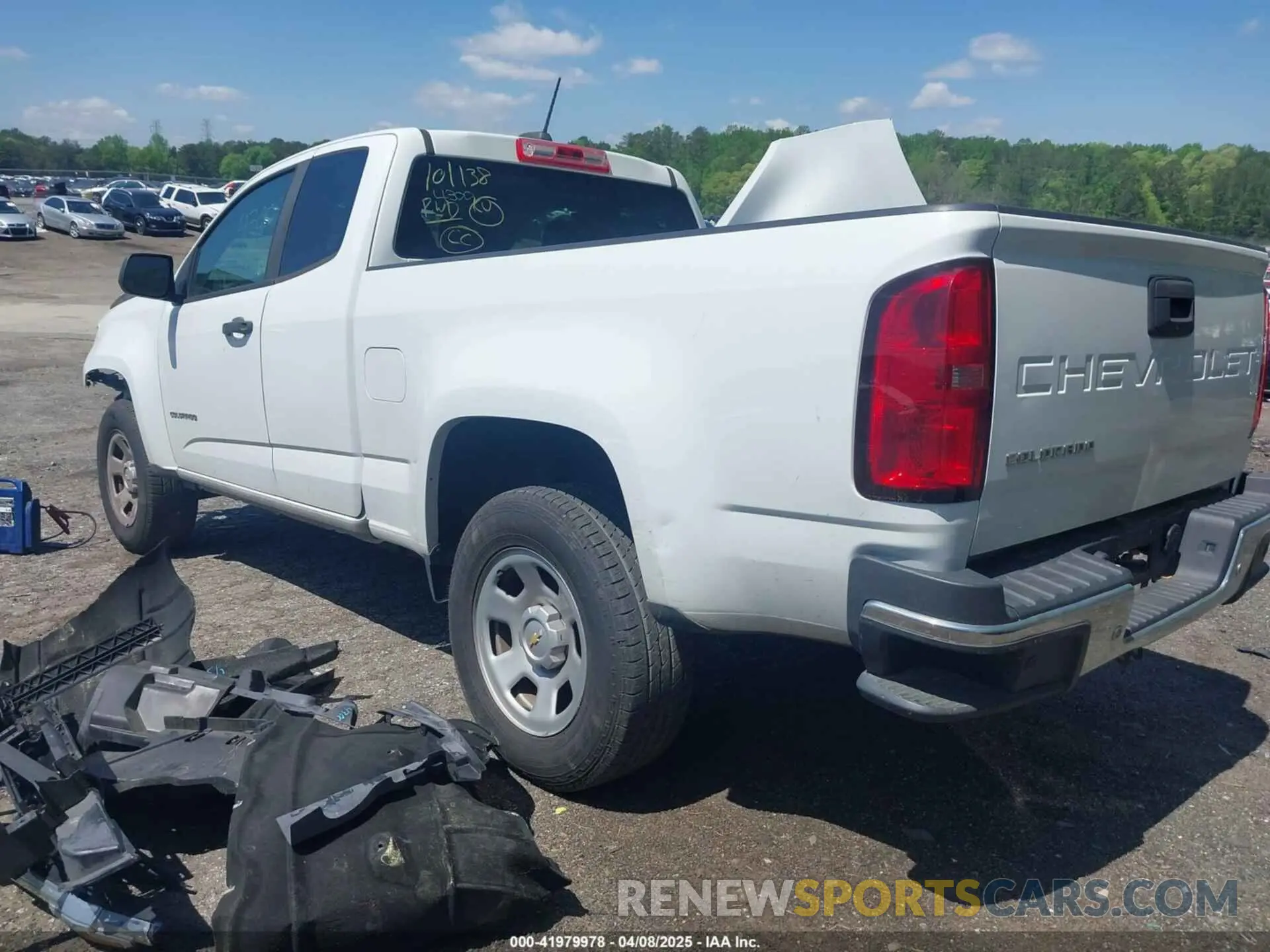 3 Photograph of a damaged car 1GCHSBEA3M1101138 CHEVROLET COLORADO 2021