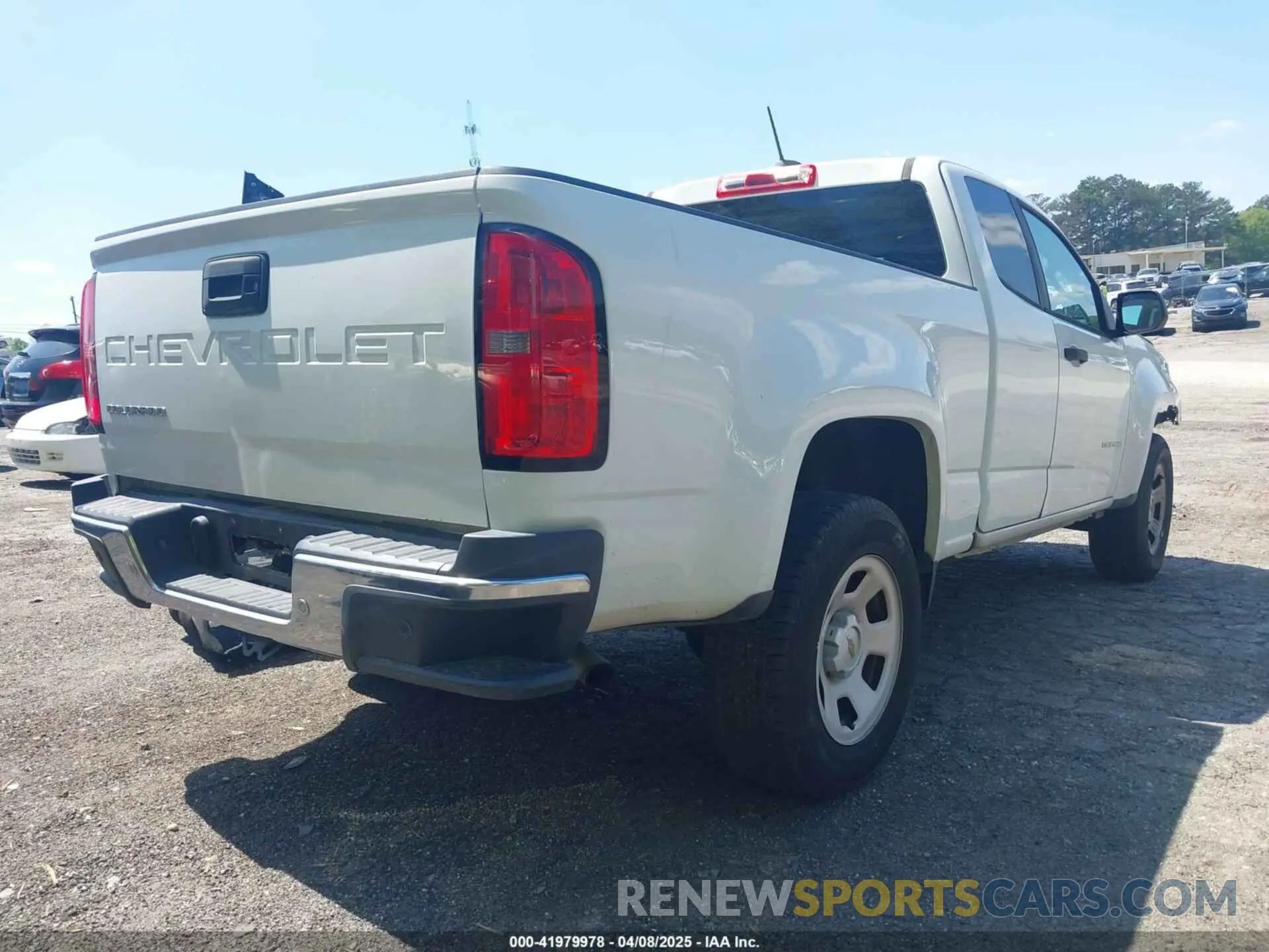 4 Photograph of a damaged car 1GCHSBEA3M1101138 CHEVROLET COLORADO 2021