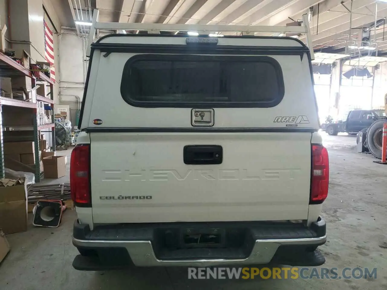 6 Photograph of a damaged car 1GCHSBEA3M1208349 CHEVROLET COLORADO 2021