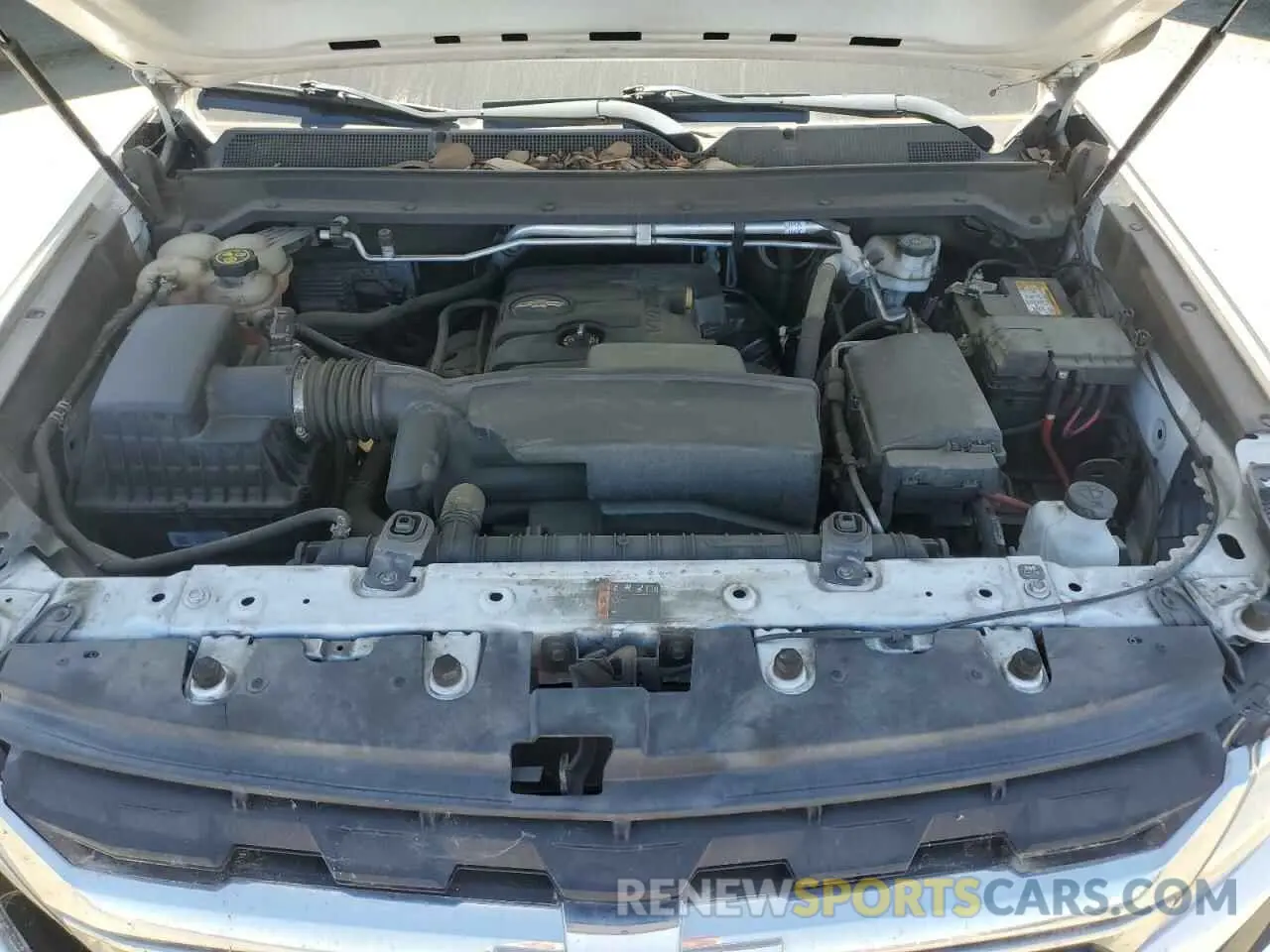11 Photograph of a damaged car 1GCHSBEA4M1160635 CHEVROLET COLORADO 2021