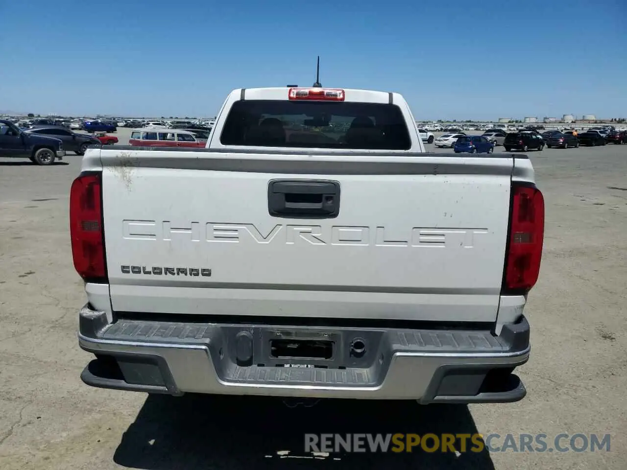 6 Photograph of a damaged car 1GCHSBEA4M1160635 CHEVROLET COLORADO 2021