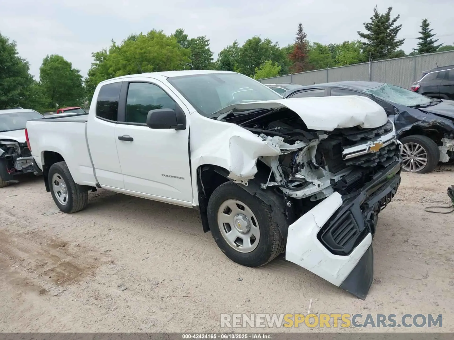 1 Photograph of a damaged car 1GCHSBEA4M1165009 CHEVROLET COLORADO 2021