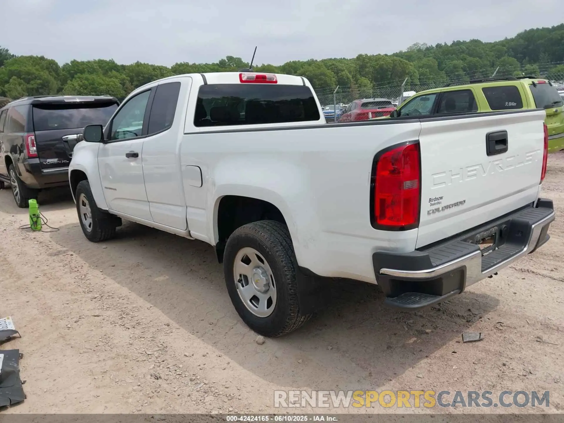 3 Photograph of a damaged car 1GCHSBEA4M1165009 CHEVROLET COLORADO 2021