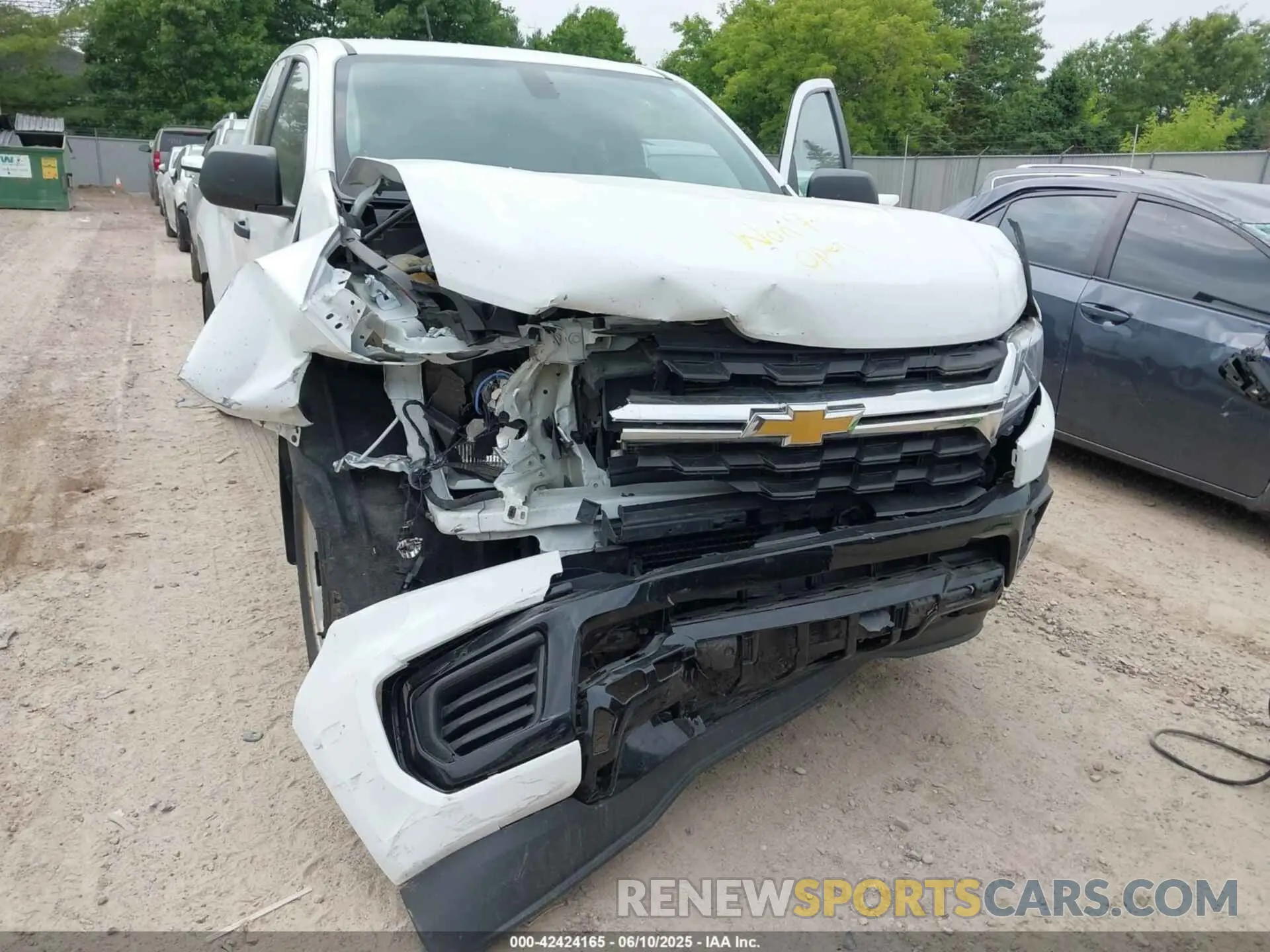 6 Photograph of a damaged car 1GCHSBEA4M1165009 CHEVROLET COLORADO 2021