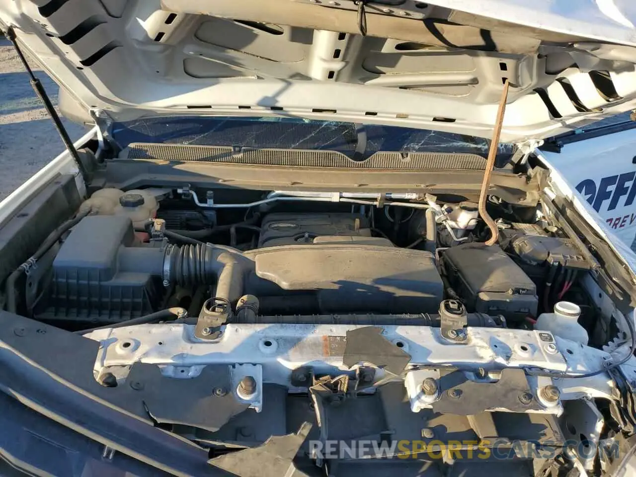 11 Photograph of a damaged car 1GCHSBEA5M1236802 CHEVROLET COLORADO 2021