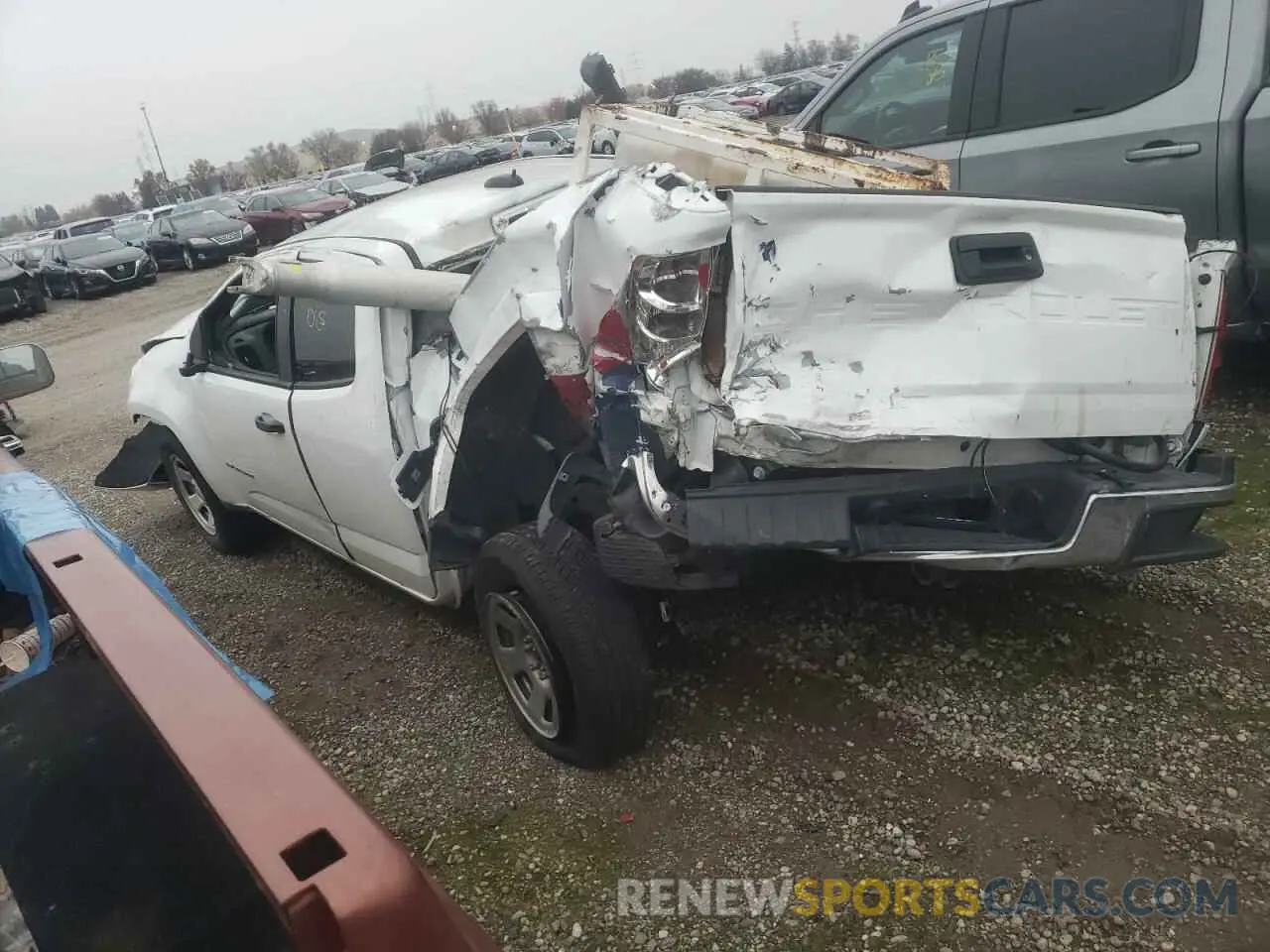 2 Photograph of a damaged car 1GCHSBEA5M1236802 CHEVROLET COLORADO 2021