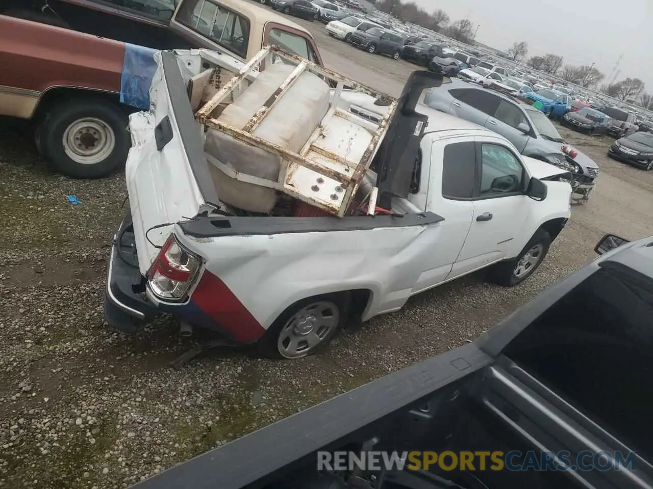 3 Photograph of a damaged car 1GCHSBEA5M1236802 CHEVROLET COLORADO 2021