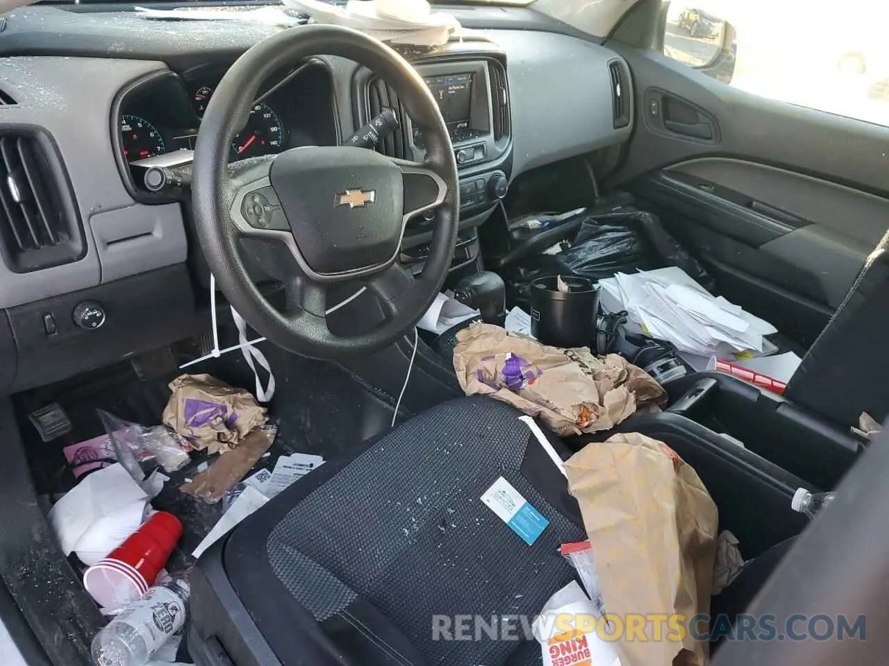 8 Photograph of a damaged car 1GCHSBEA5M1236802 CHEVROLET COLORADO 2021