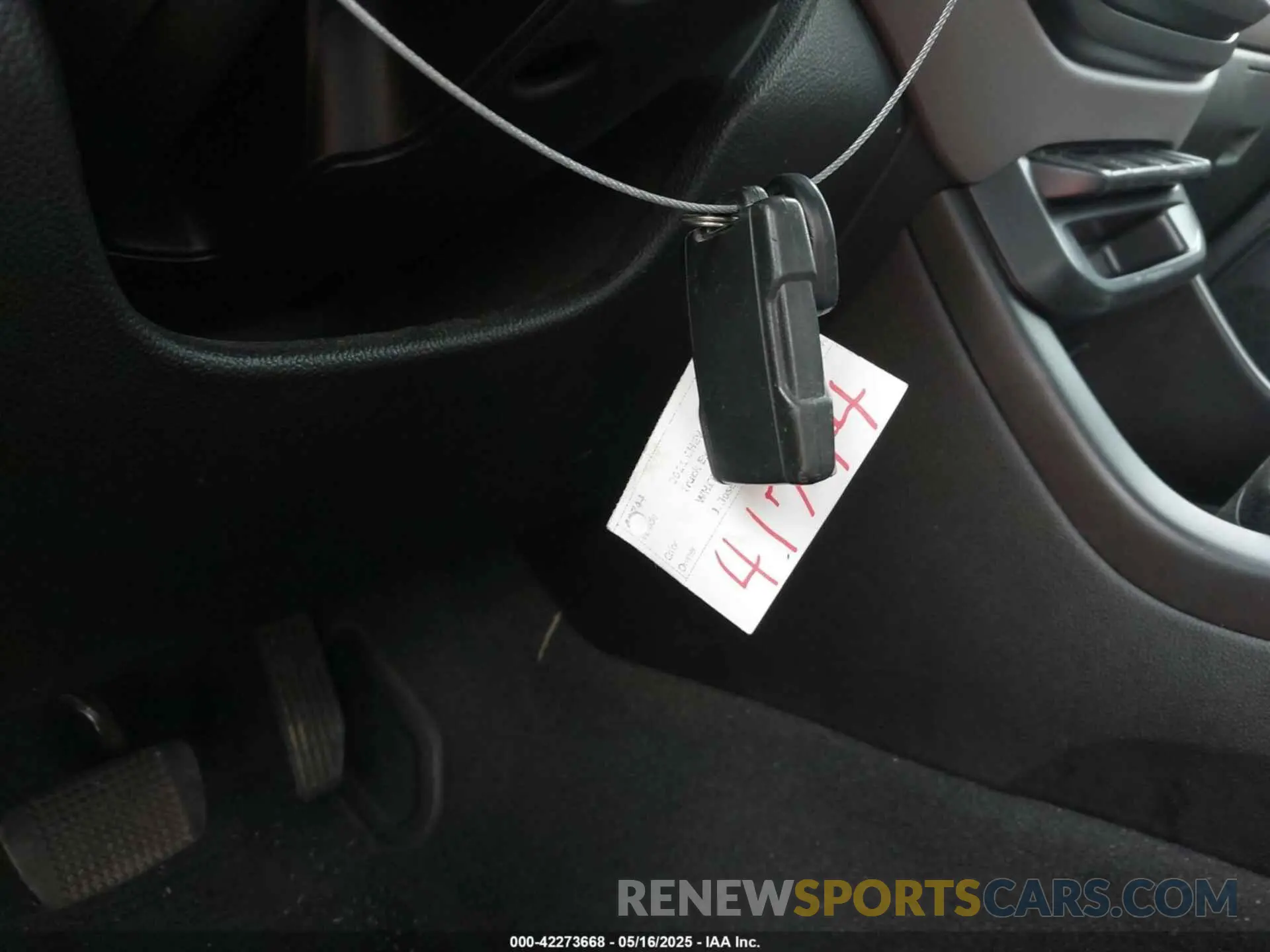 11 Photograph of a damaged car 1GCHSBEA6M1105491 CHEVROLET COLORADO 2021