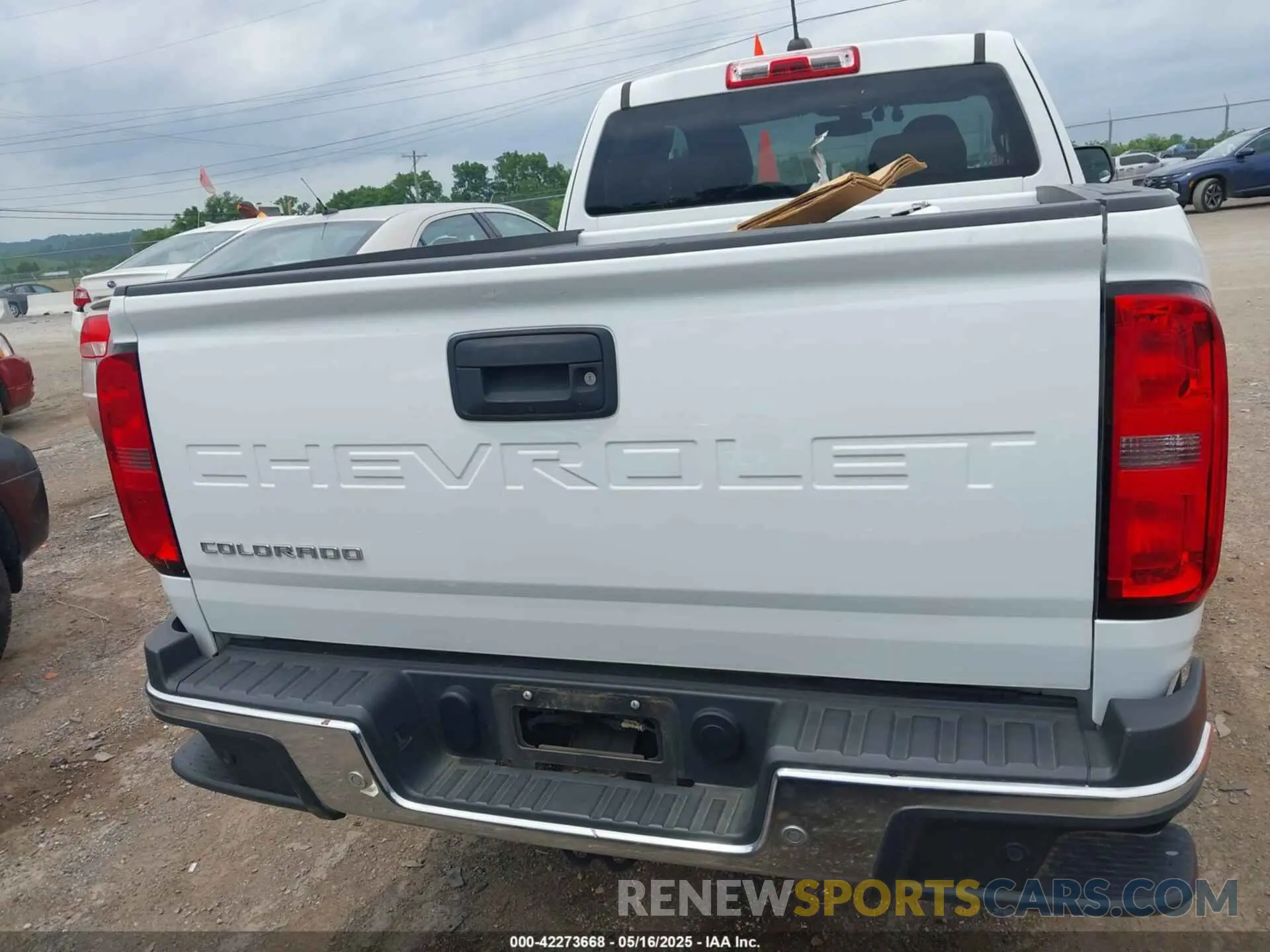 16 Photograph of a damaged car 1GCHSBEA6M1105491 CHEVROLET COLORADO 2021
