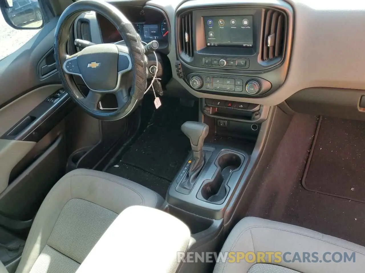 8 Photograph of a damaged car 1GCHSBEA7M1167093 CHEVROLET COLORADO 2021