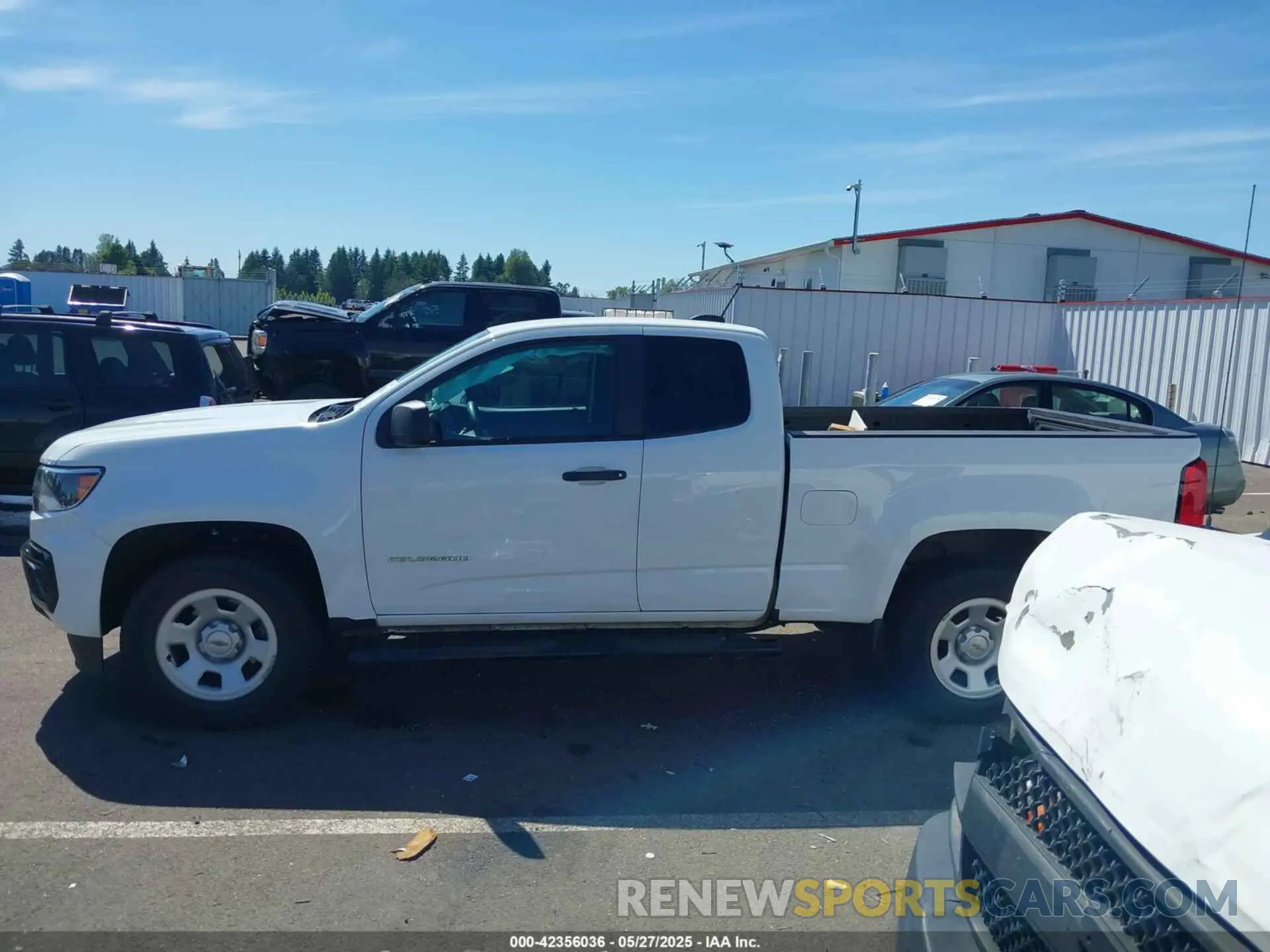 14 Photograph of a damaged car 1GCHSBEA8M1194688 CHEVROLET COLORADO 2021