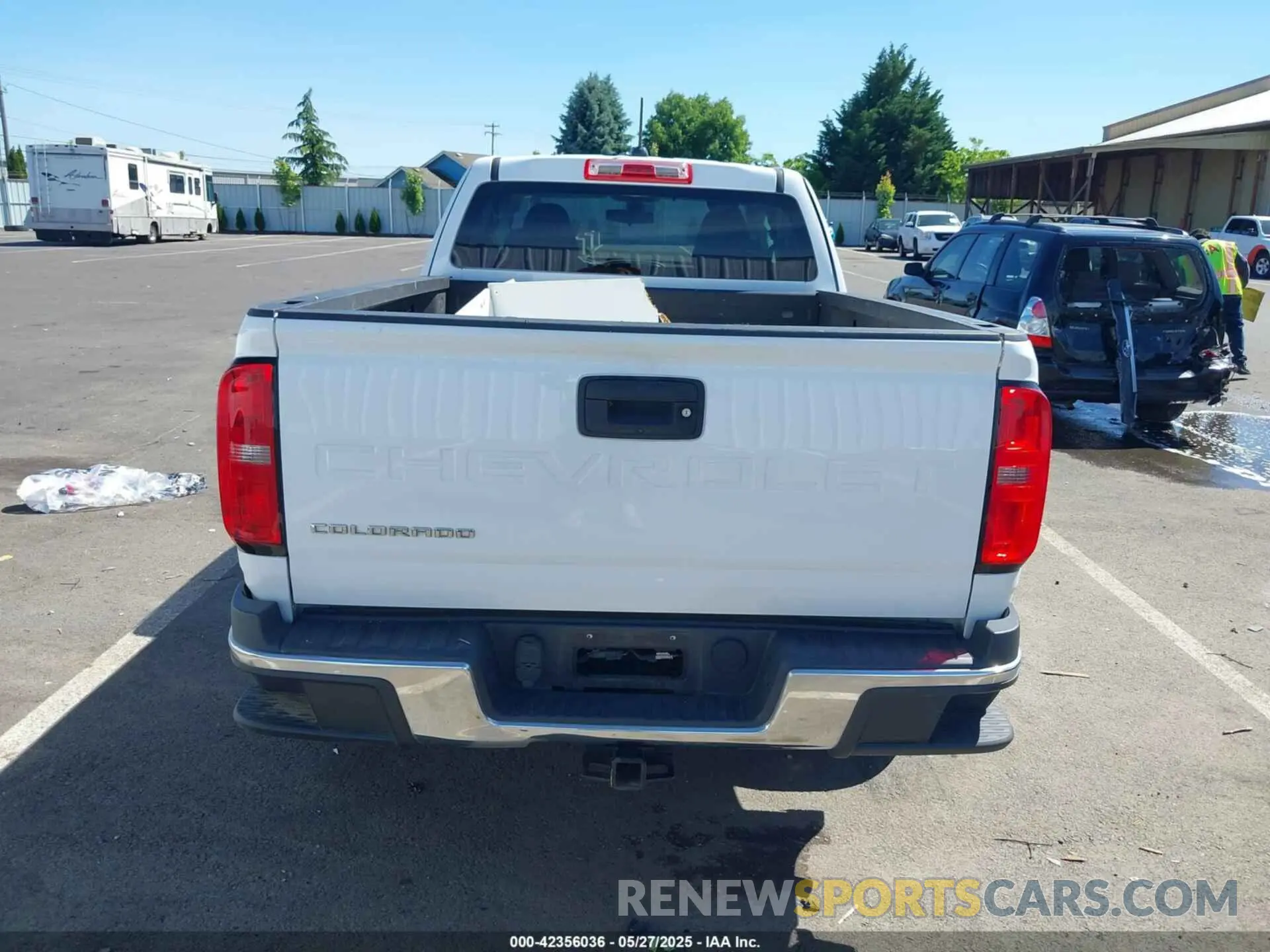 16 Photograph of a damaged car 1GCHSBEA8M1194688 CHEVROLET COLORADO 2021