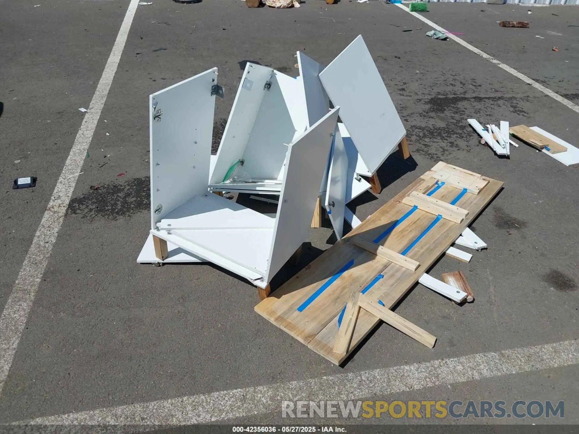 17 Photograph of a damaged car 1GCHSBEA8M1194688 CHEVROLET COLORADO 2021