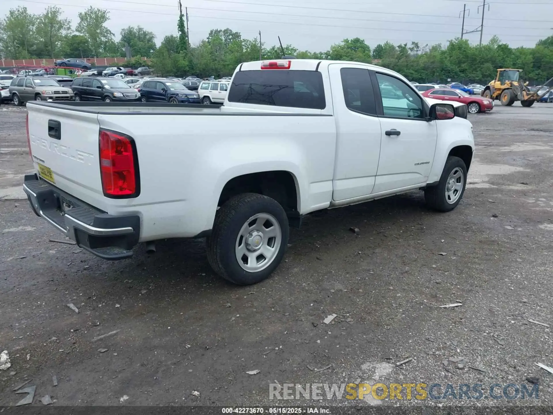 4 Photograph of a damaged car 1GCHSBEA9M1104836 CHEVROLET COLORADO 2021