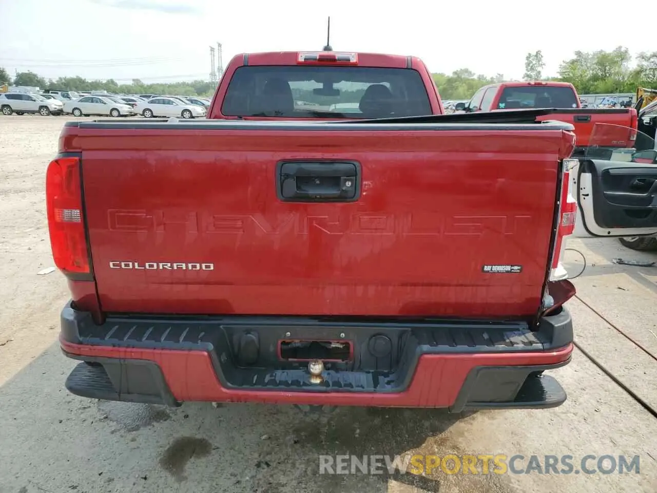 6 Photograph of a damaged car 1GCHSBEAXM1256186 CHEVROLET COLORADO 2021