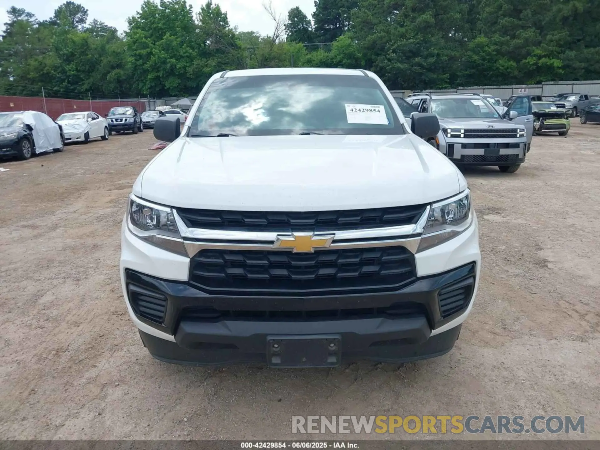 13 Photograph of a damaged car 1GCHSBEN1M1213990 CHEVROLET COLORADO 2021