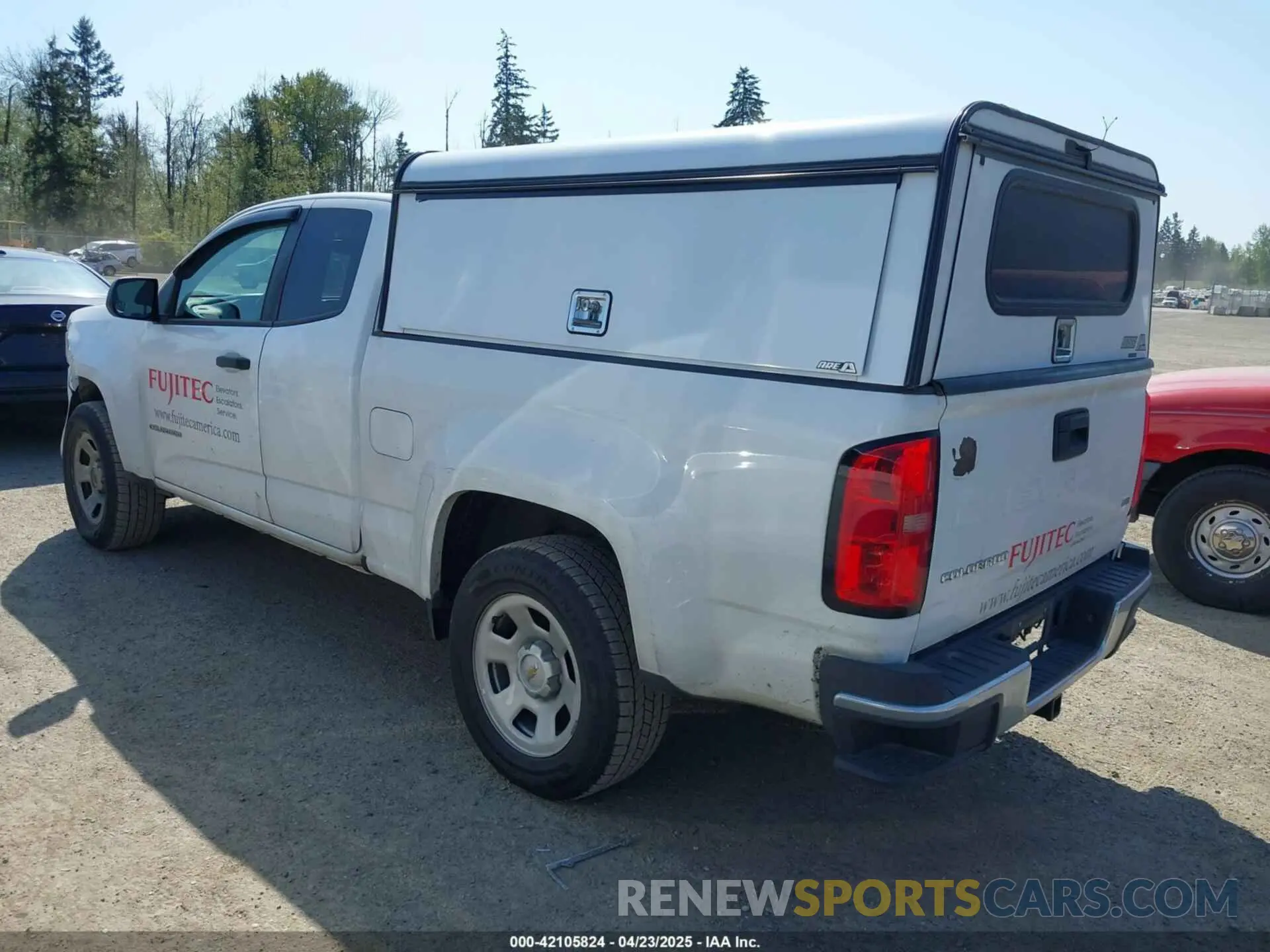 3 Photograph of a damaged car 1GCHSBEN2M1105829 CHEVROLET COLORADO 2021