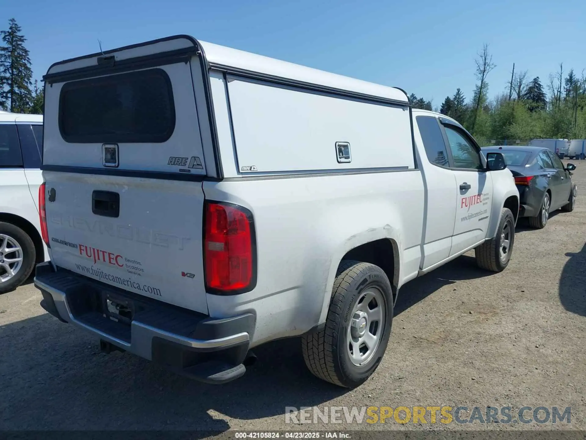 4 Photograph of a damaged car 1GCHSBEN2M1105829 CHEVROLET COLORADO 2021