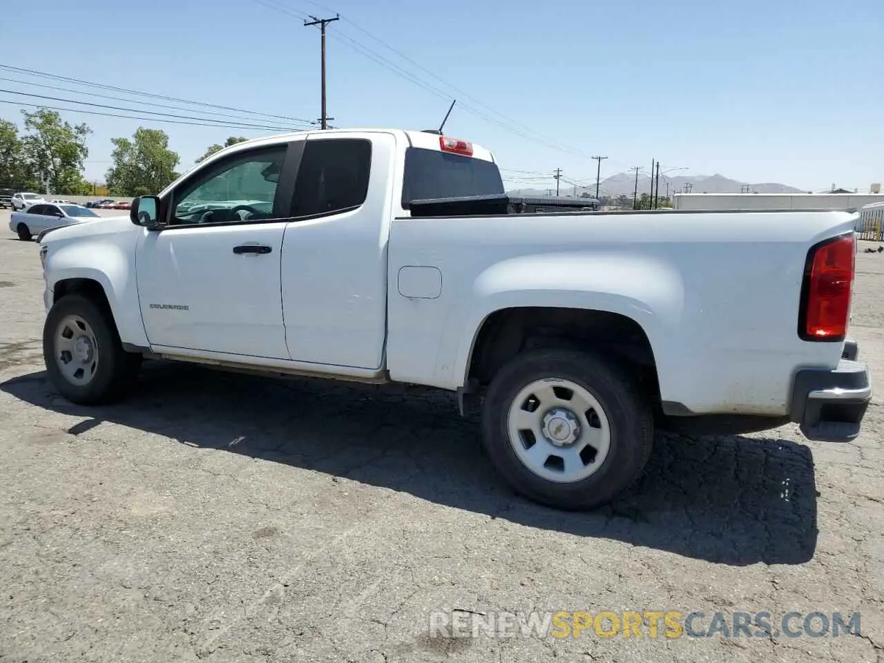 2 Photograph of a damaged car 1GCHSBEN2M1197668 CHEVROLET COLORADO 2021