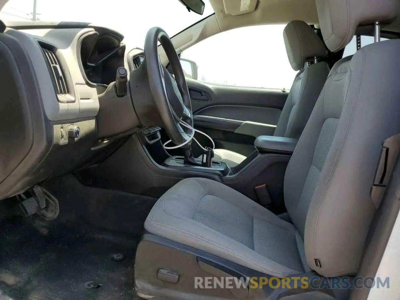 7 Photograph of a damaged car 1GCHSBEN2M1197668 CHEVROLET COLORADO 2021