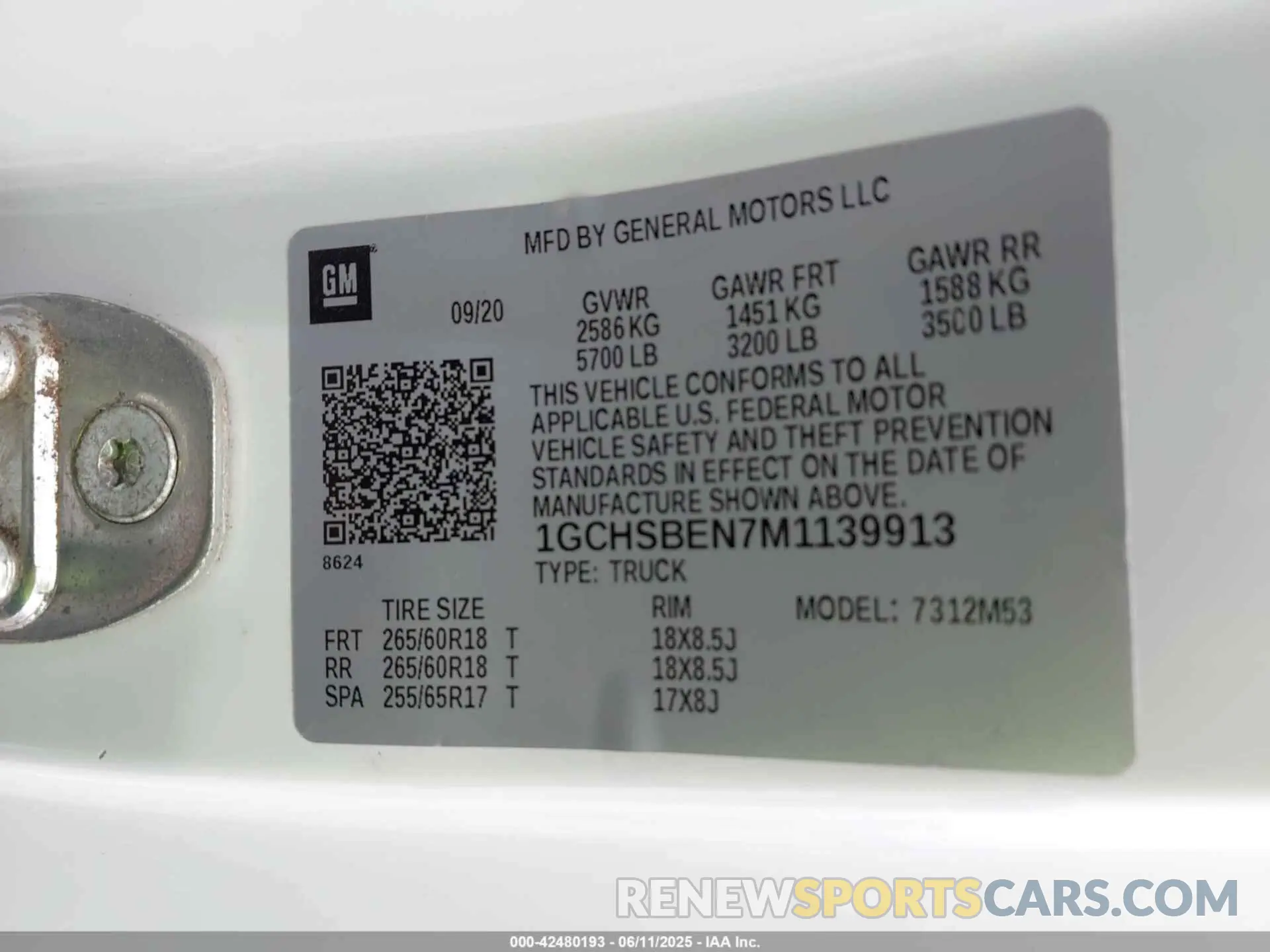 9 Photograph of a damaged car 1GCHSBEN7M1139913 CHEVROLET COLORADO 2021