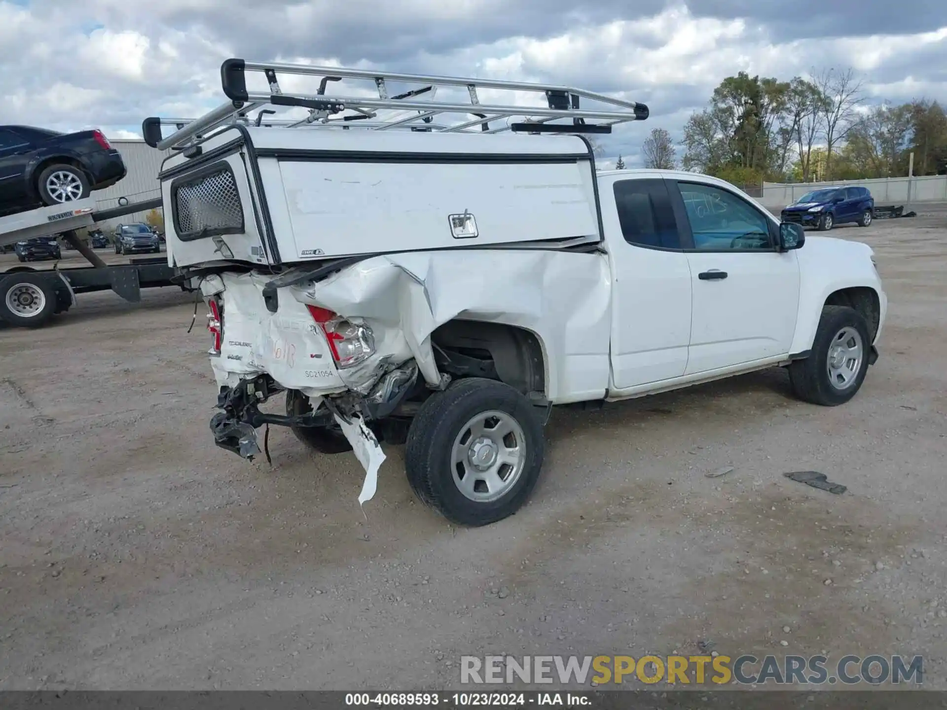 4 Photograph of a damaged car 1GCHSBEN9M1265433 CHEVROLET COLORADO 2021