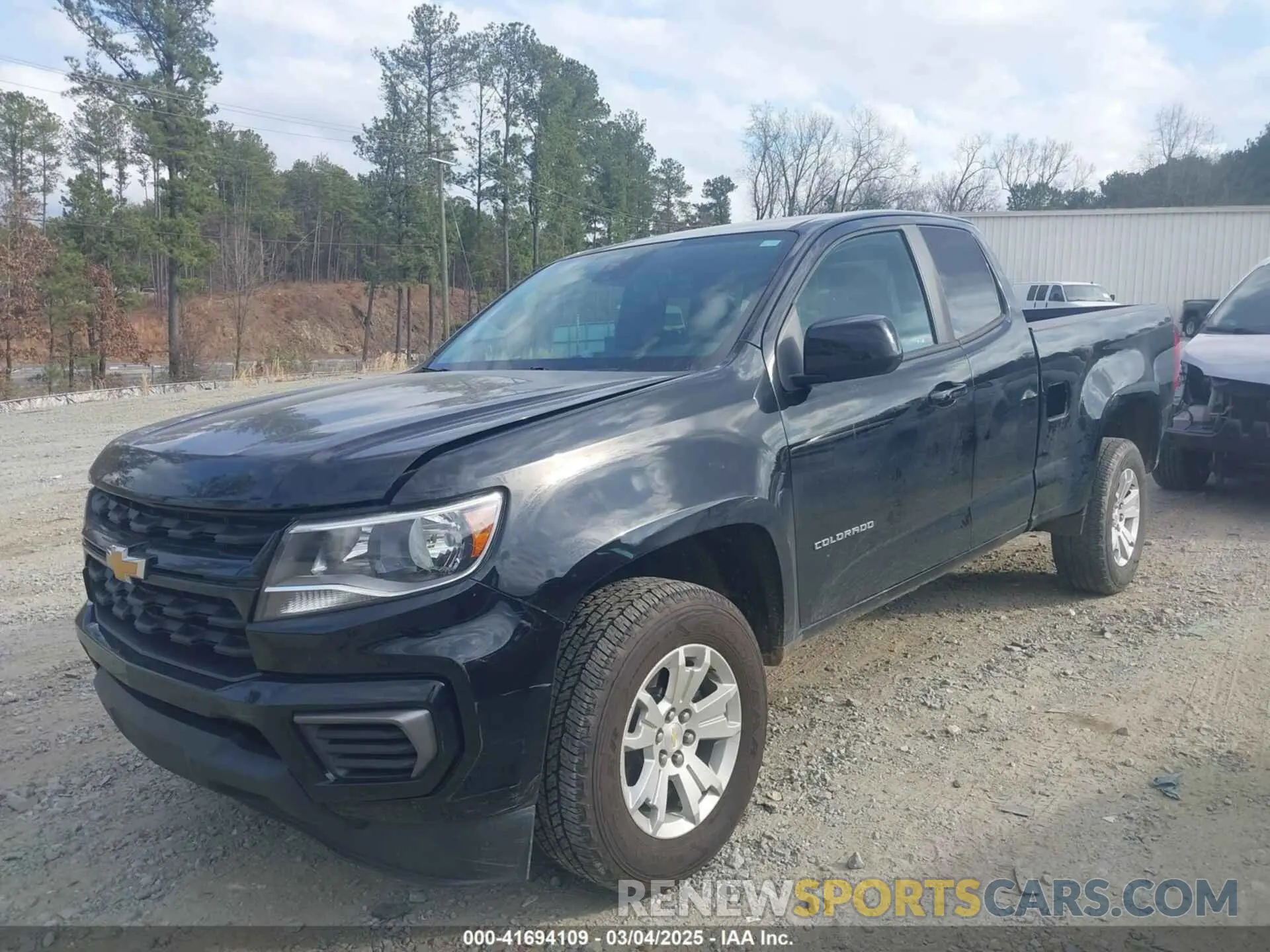 2 Photograph of a damaged car 1GCHSCEA1M1233689 CHEVROLET COLORADO 2021