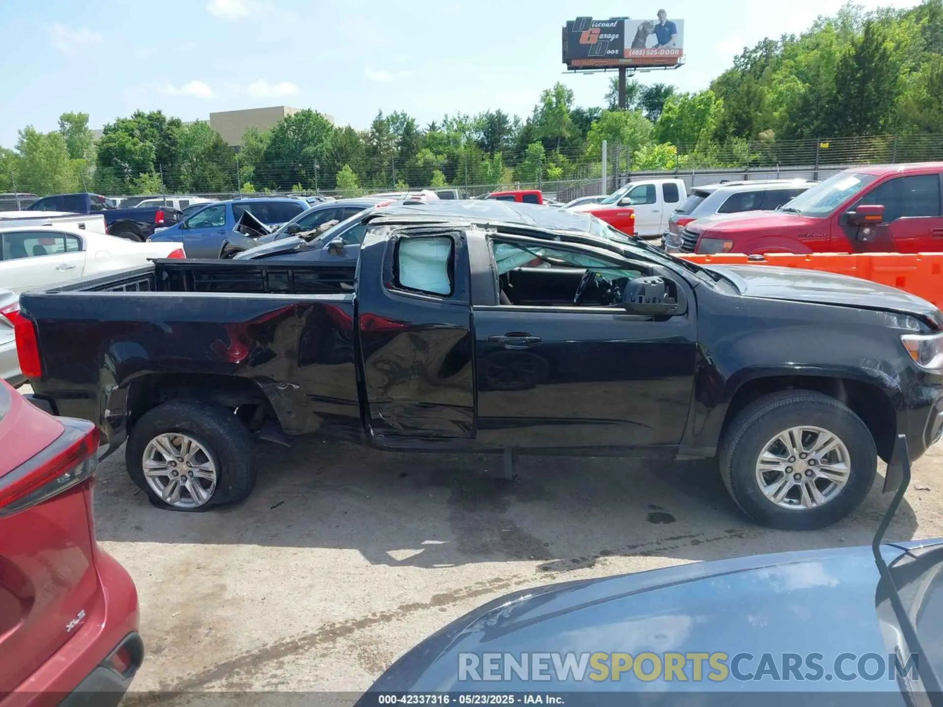 14 Photograph of a damaged car 1GCHSCEA2M1269505 CHEVROLET COLORADO 2021