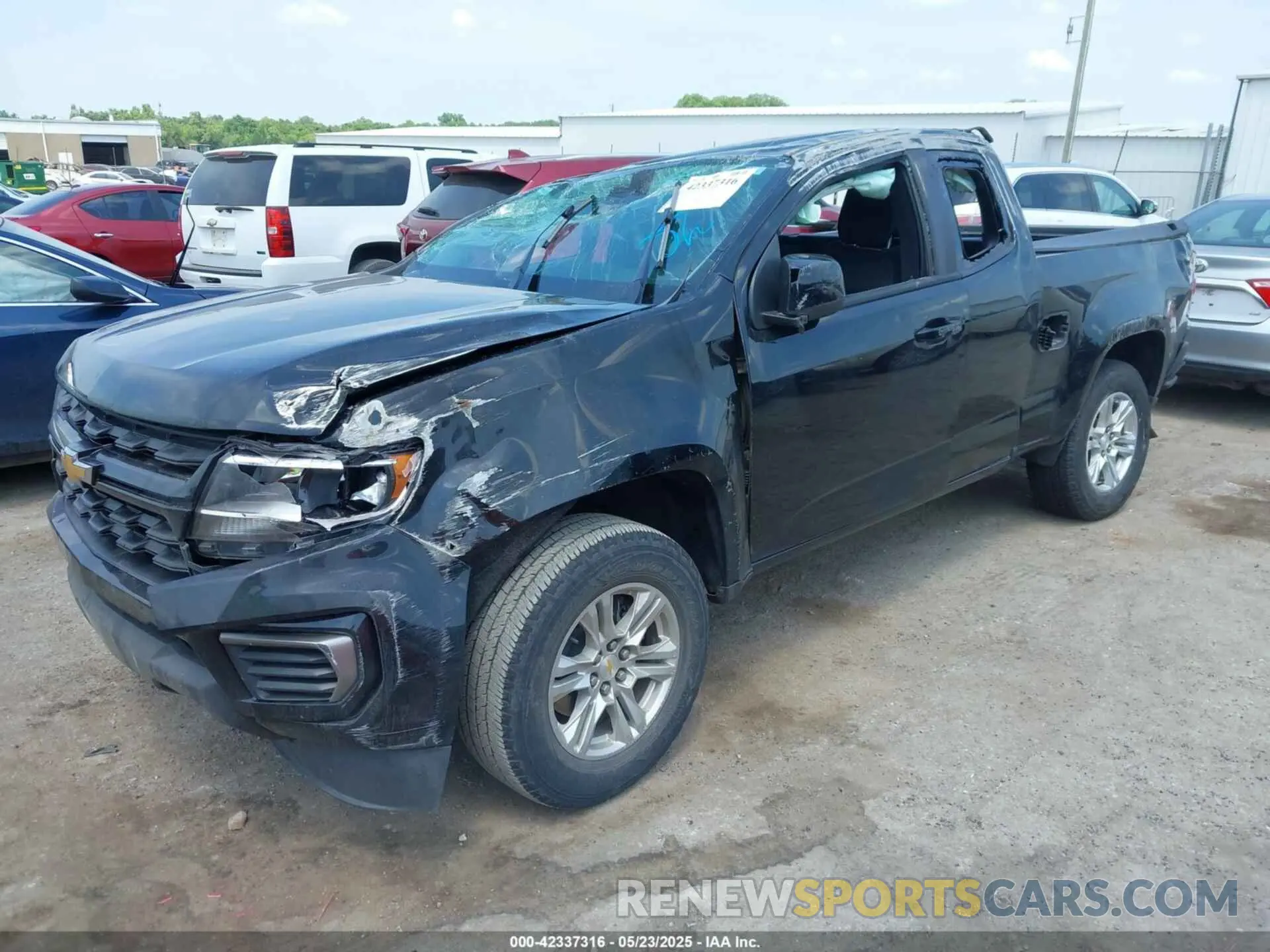 2 Photograph of a damaged car 1GCHSCEA2M1269505 CHEVROLET COLORADO 2021