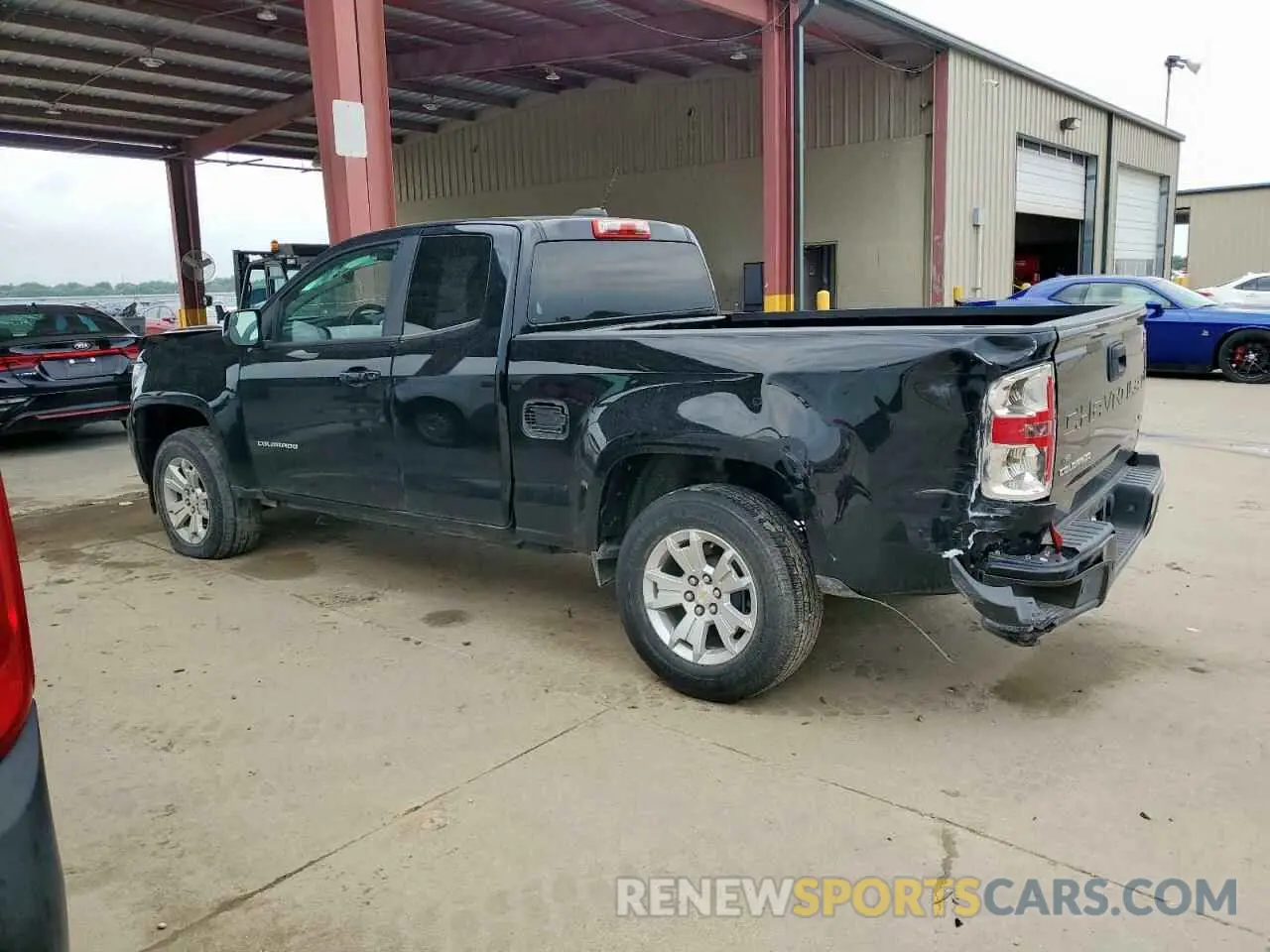 2 Photograph of a damaged car 1GCHSCEA2M1277989 CHEVROLET COLORADO 2021