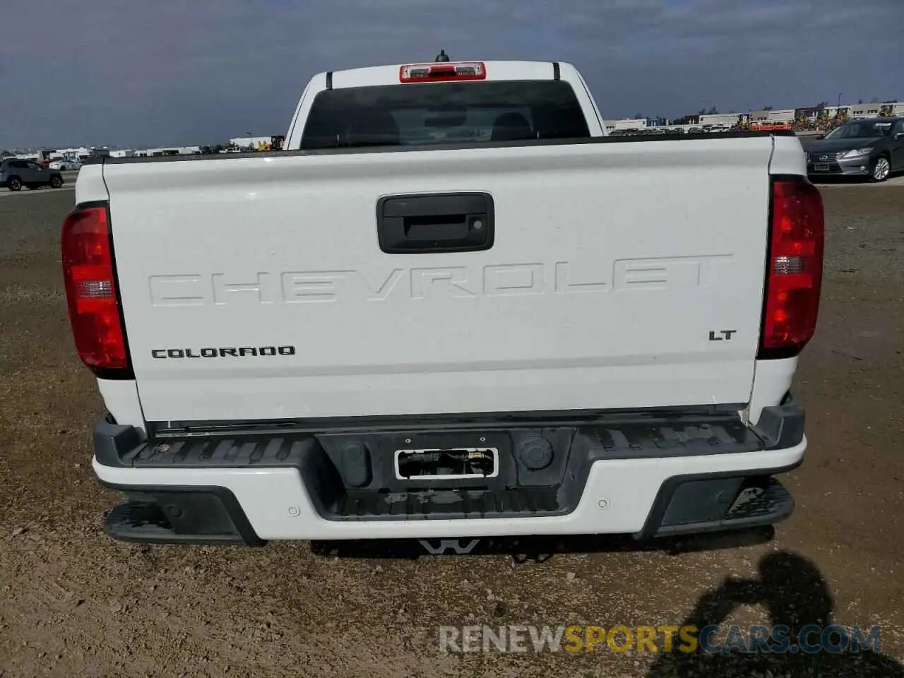 6 Photograph of a damaged car 1GCHSCEA2M1286644 CHEVROLET COLORADO 2021