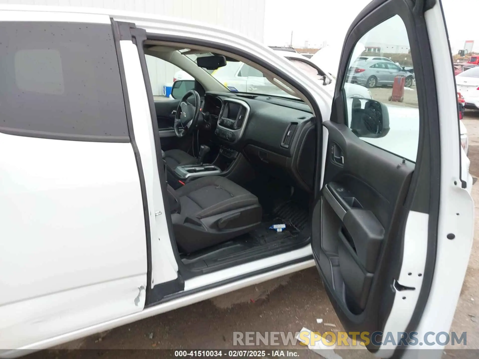 5 Photograph of a damaged car 1GCHSCEA4M1251331 CHEVROLET COLORADO 2021