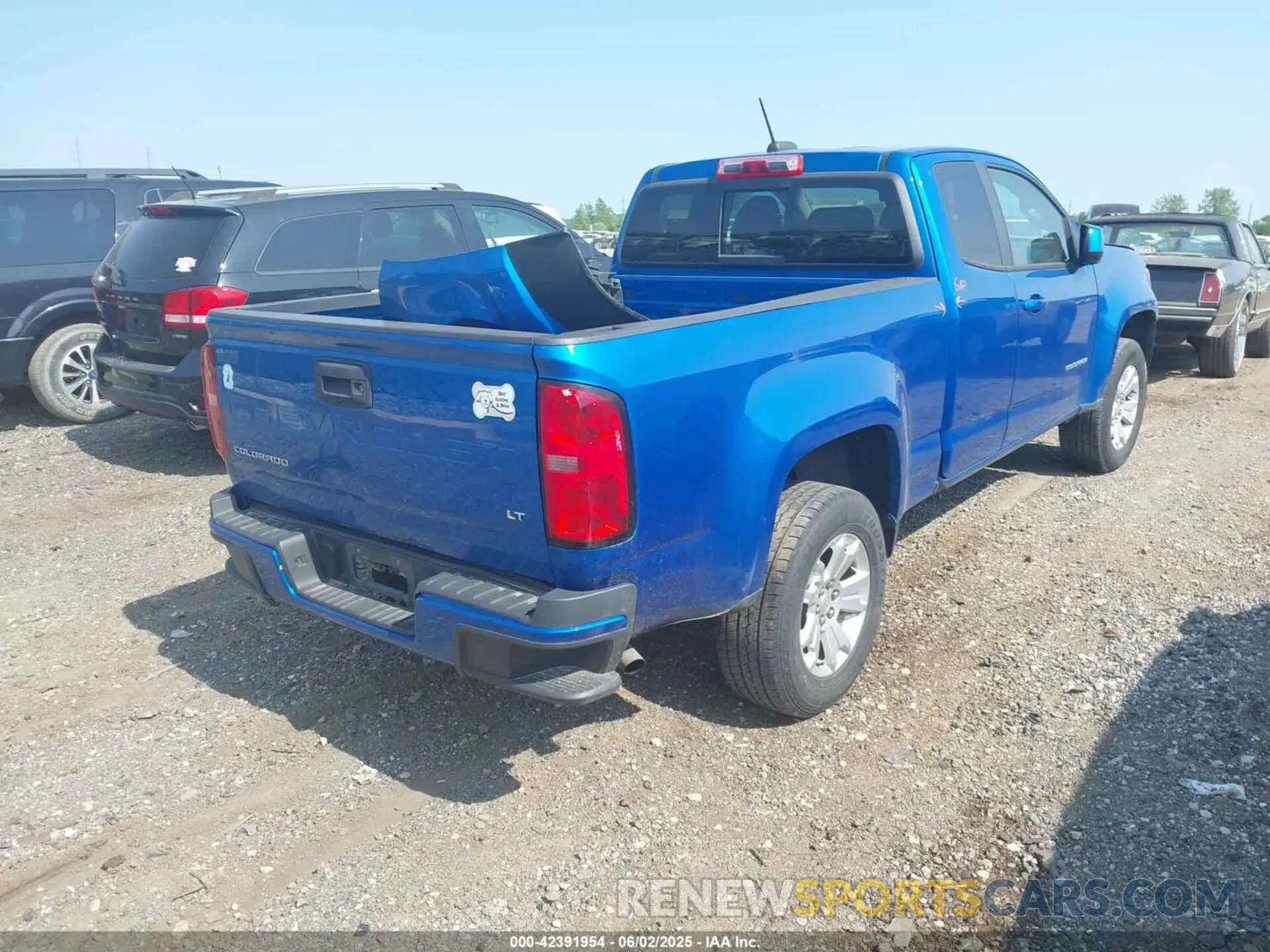 4 Photograph of a damaged car 1GCHSCEA5M1195030 CHEVROLET COLORADO 2021
