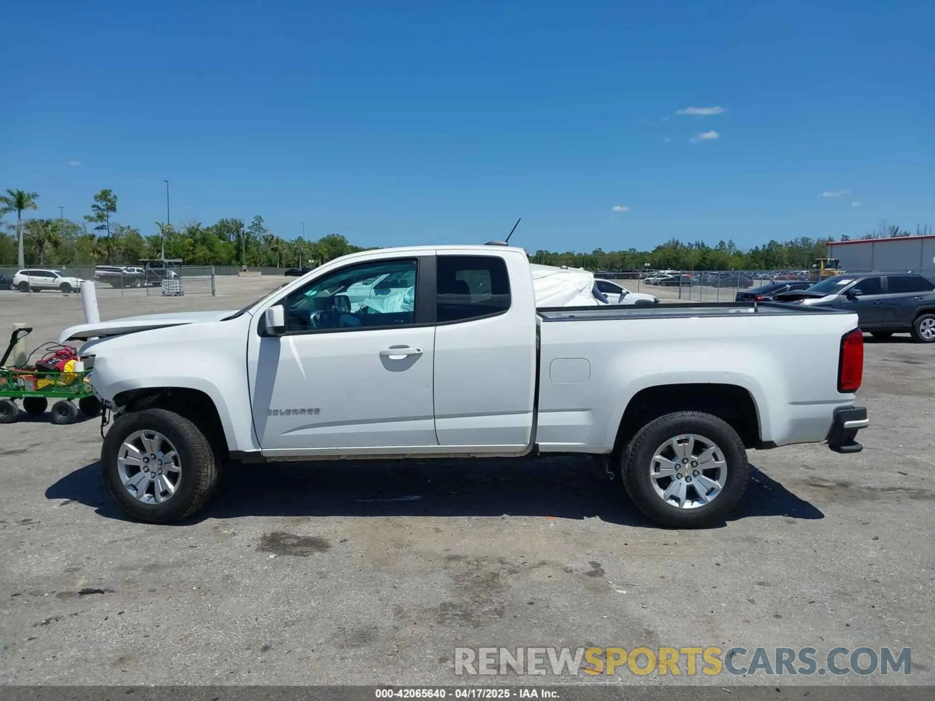 13 Photograph of a damaged car 1GCHSCEA5M1247241 CHEVROLET COLORADO 2021