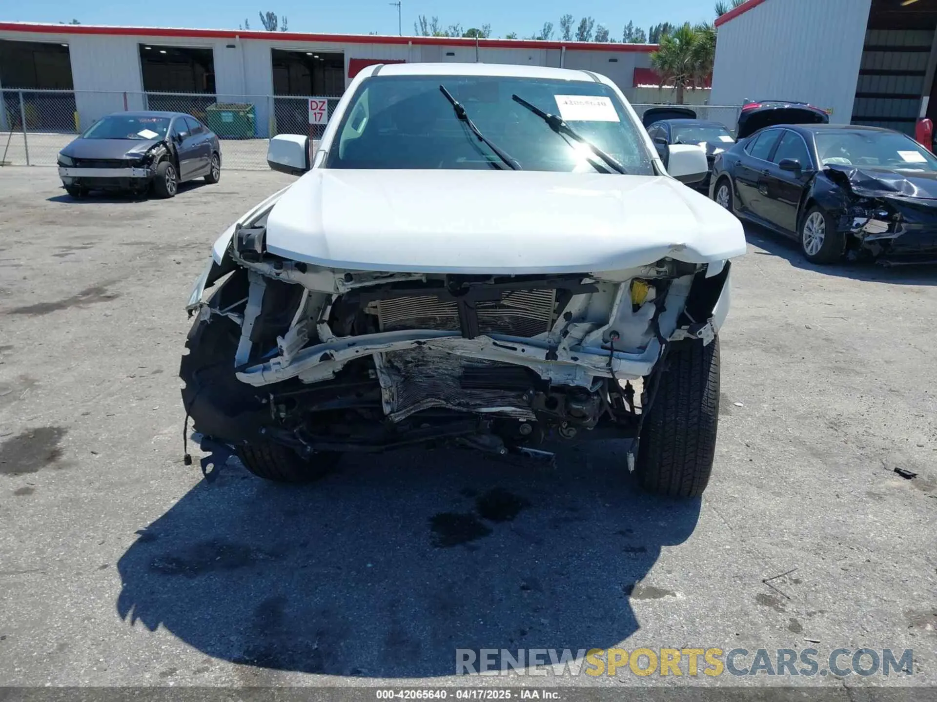 6 Photograph of a damaged car 1GCHSCEA5M1247241 CHEVROLET COLORADO 2021