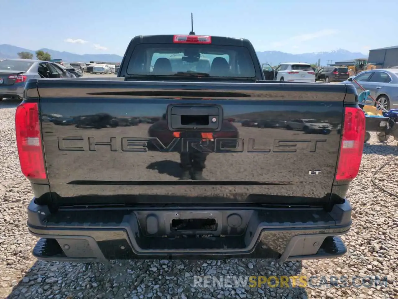 6 Photograph of a damaged car 1GCHSCEA7M1260489 CHEVROLET COLORADO 2021