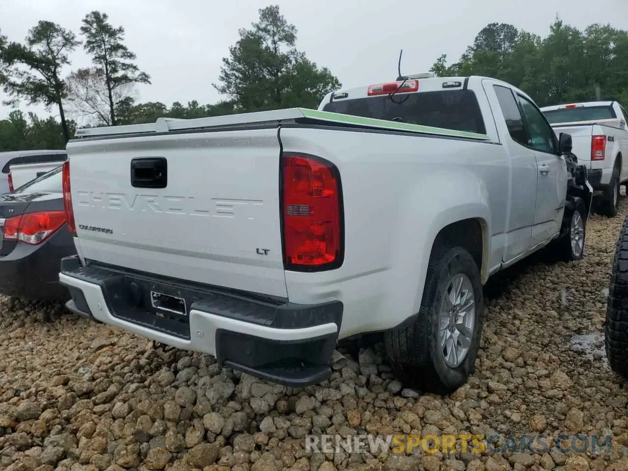 3 Photograph of a damaged car 1GCHSCEA8M1239683 CHEVROLET COLORADO 2021