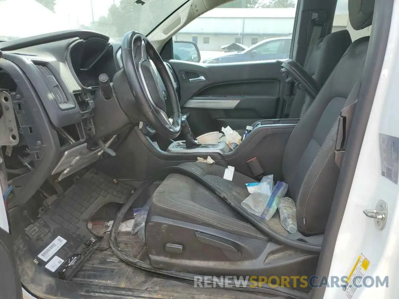 7 Photograph of a damaged car 1GCHSCEA8M1239683 CHEVROLET COLORADO 2021