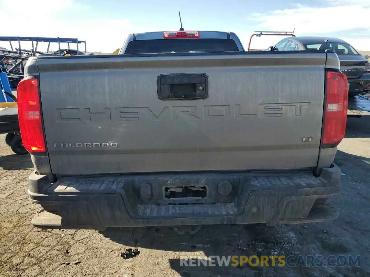 6 Photograph of a damaged car 1GCHSCEA8M1288706 CHEVROLET COLORADO 2021