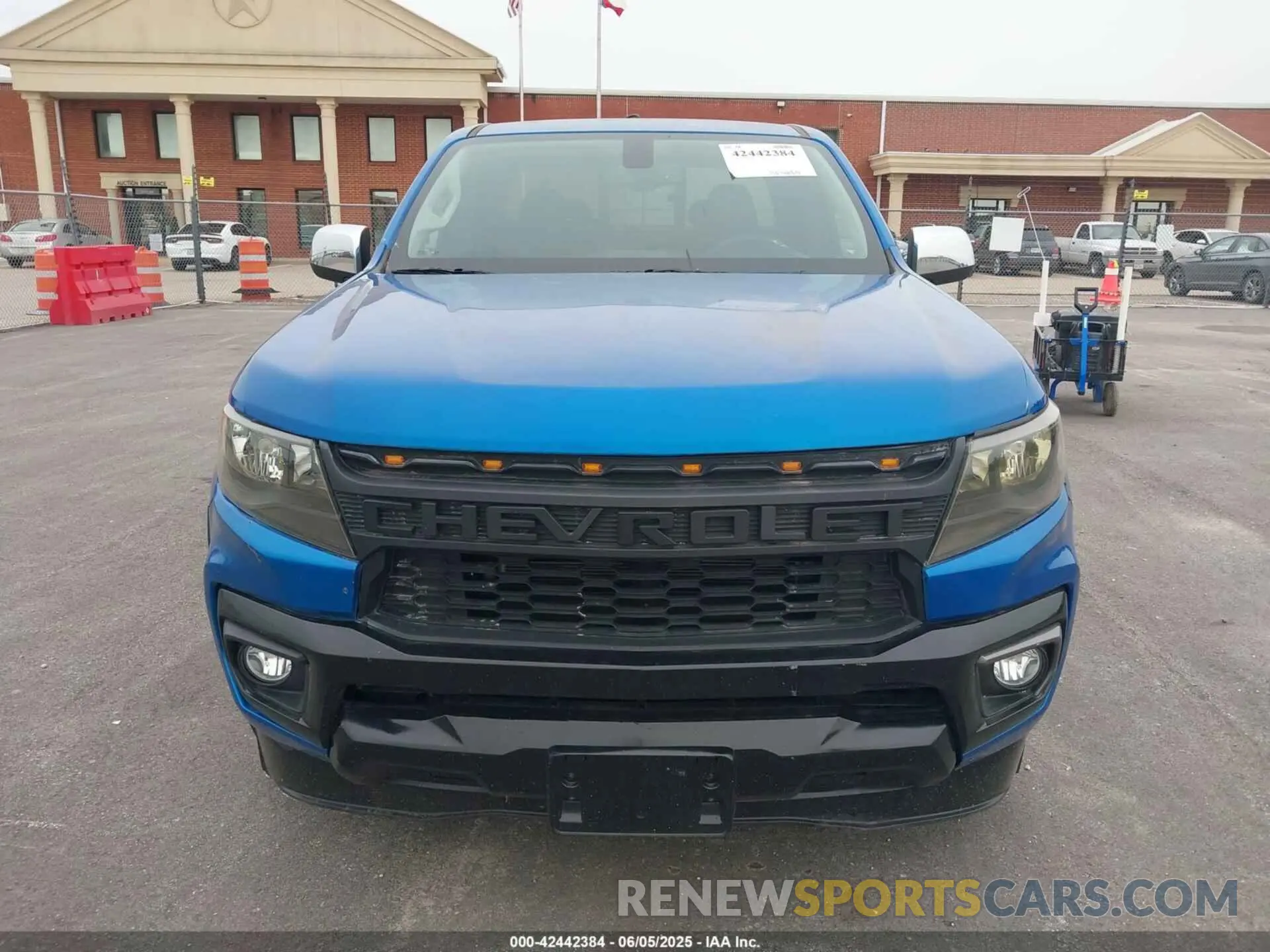 12 Photograph of a damaged car 1GCHSCEN3M1297381 CHEVROLET COLORADO 2021