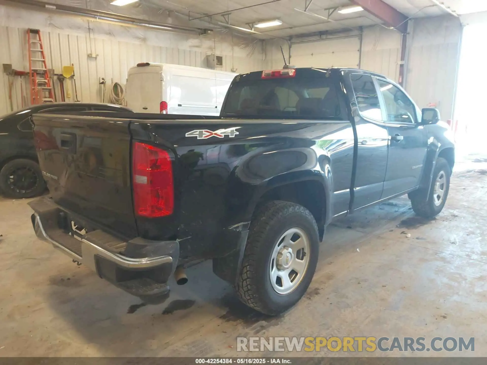 4 Photograph of a damaged car 1GCHTBEA3M1205416 CHEVROLET COLORADO 2021