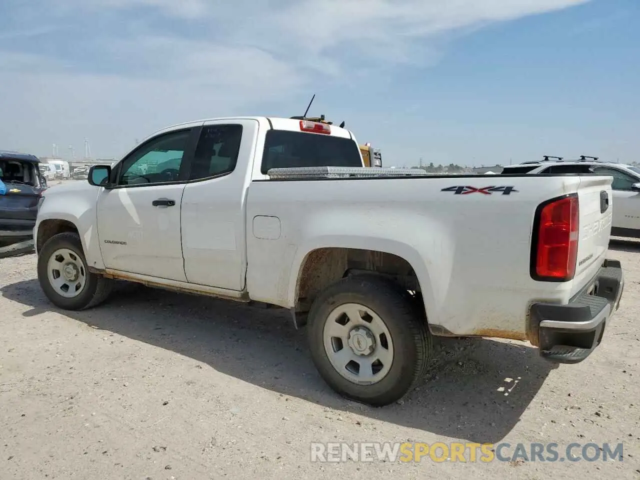 2 Photograph of a damaged car 1GCHTBEA9M1189299 CHEVROLET COLORADO 2021