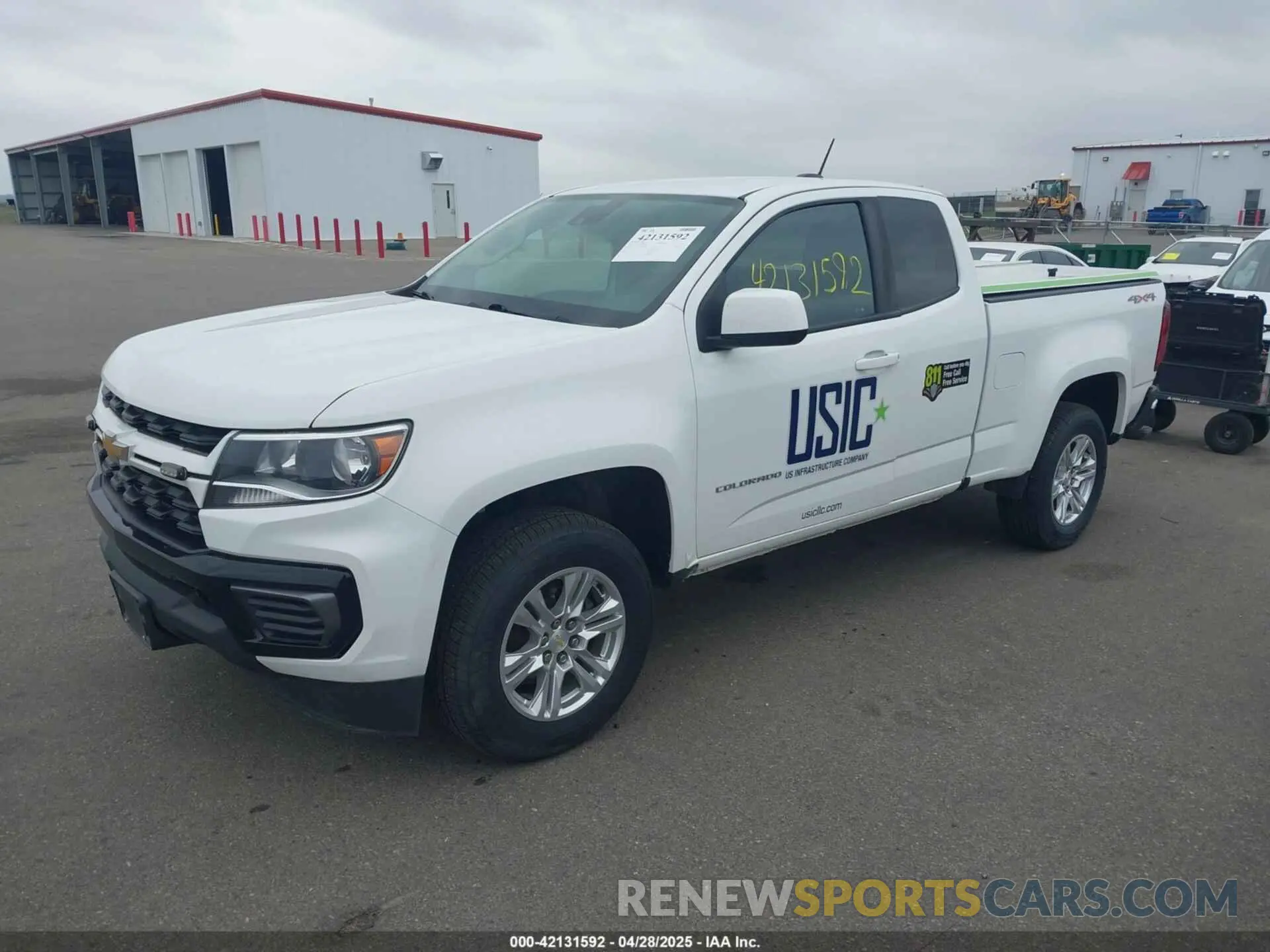 2 Photograph of a damaged car 1GCHTCEA0M1242851 CHEVROLET COLORADO 2021