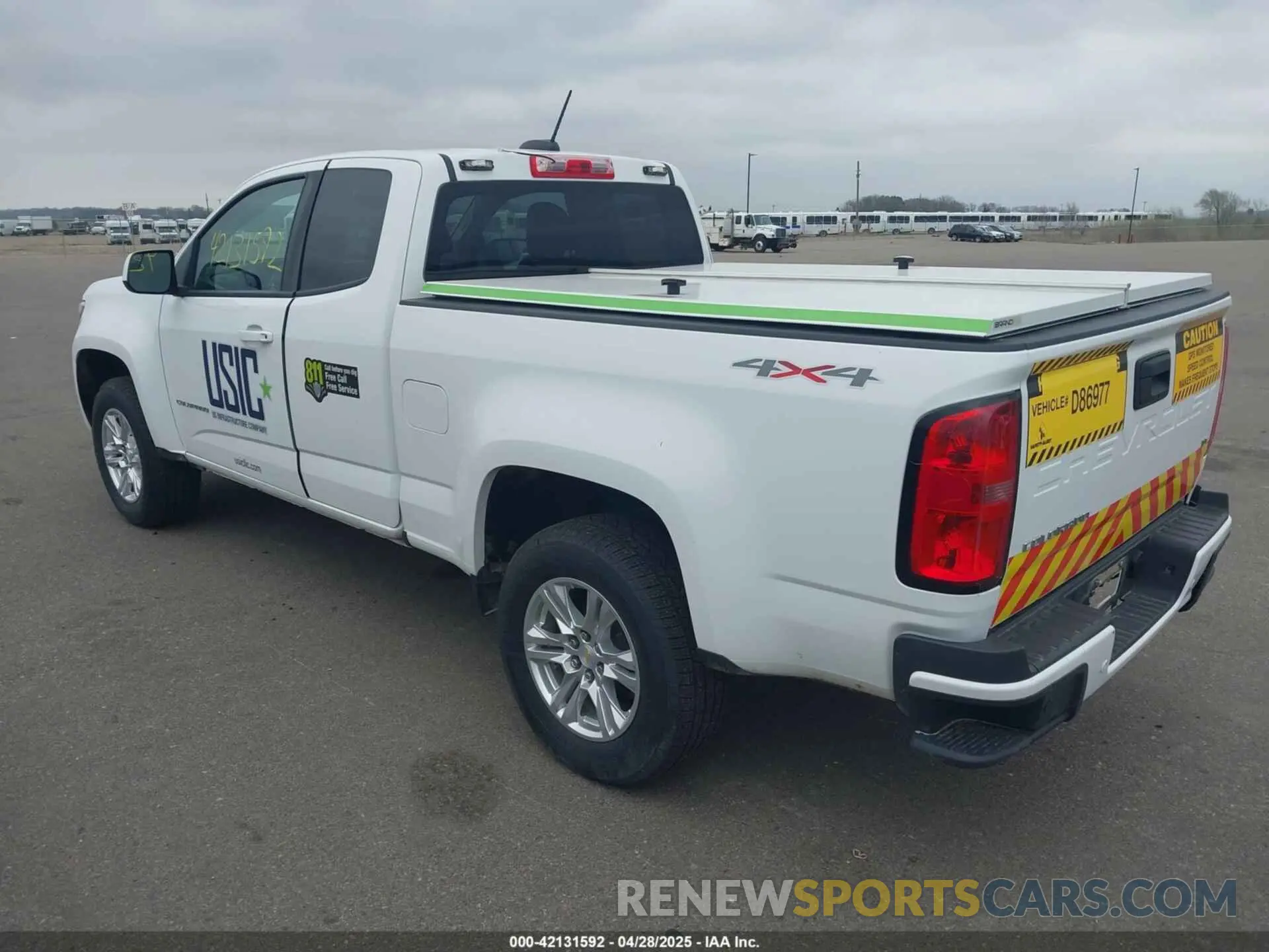 3 Photograph of a damaged car 1GCHTCEA0M1242851 CHEVROLET COLORADO 2021