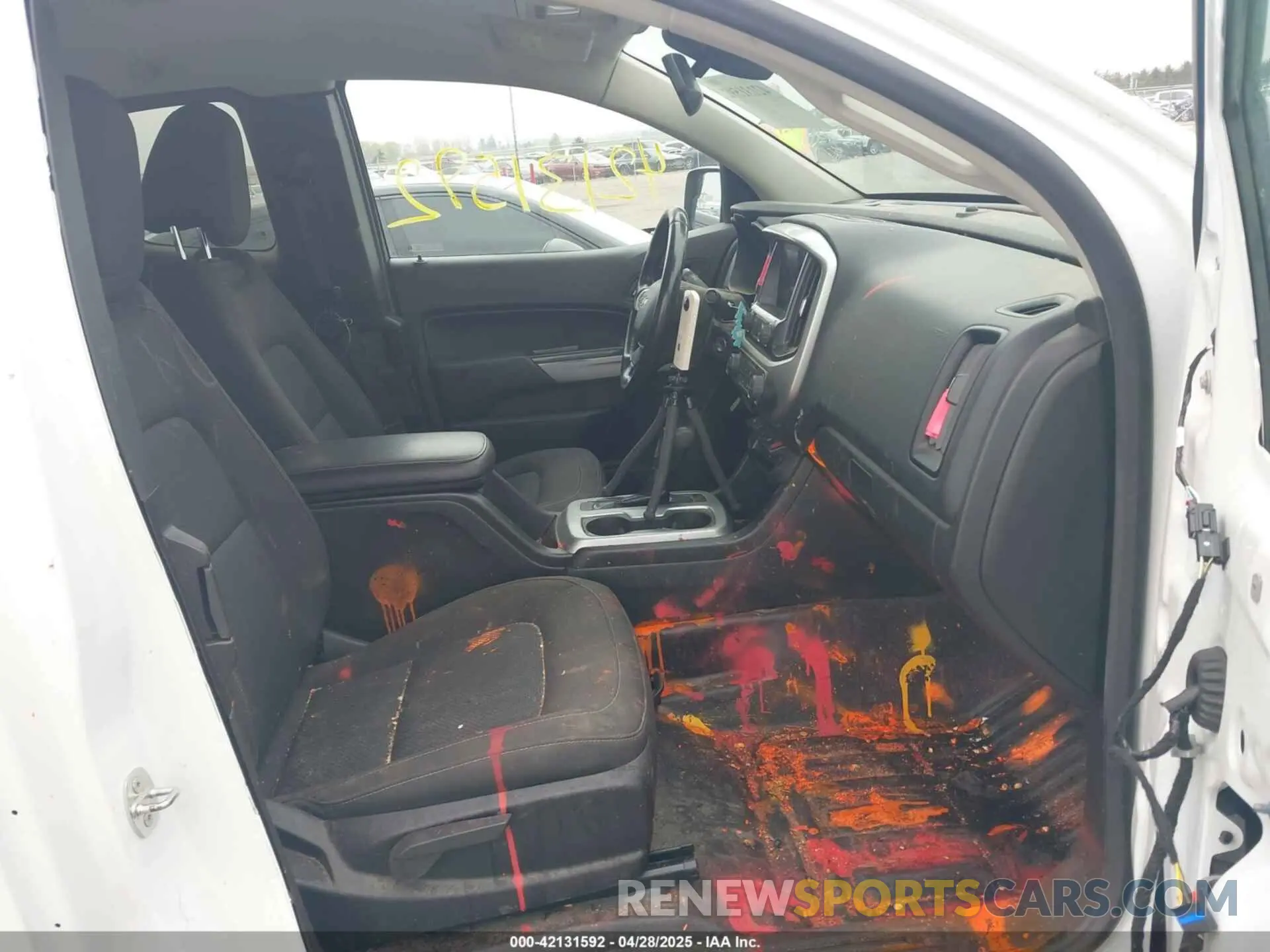 5 Photograph of a damaged car 1GCHTCEA0M1242851 CHEVROLET COLORADO 2021